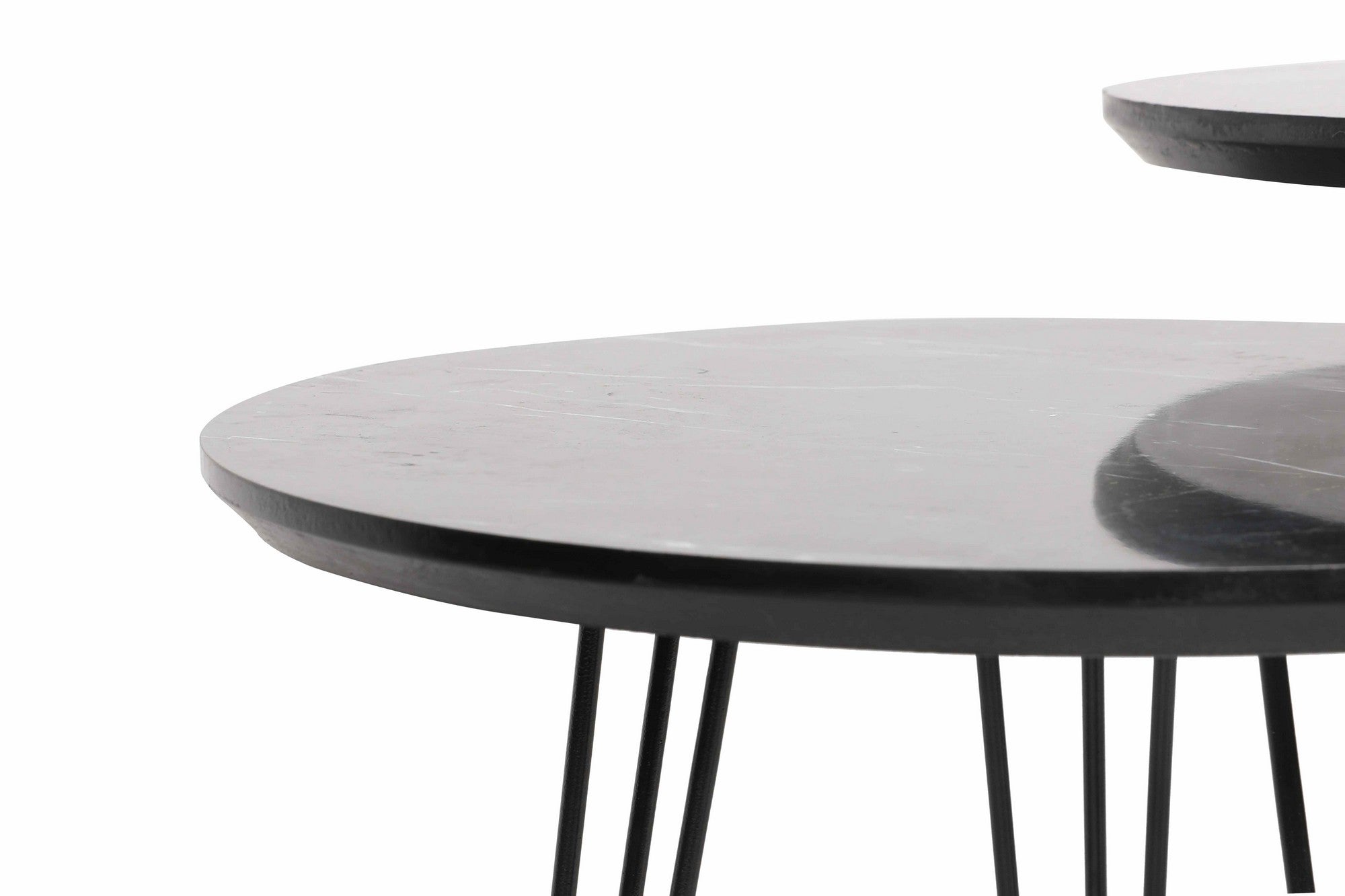 Siyah Mermer Desenli 3'Lü Tel Ayaklı Yuvarlak Zigon Sehpa in Grau Schwarz präsentiert im Onlineshop von KAQTU Design AG. Beistelltisch ist von Hanah Home