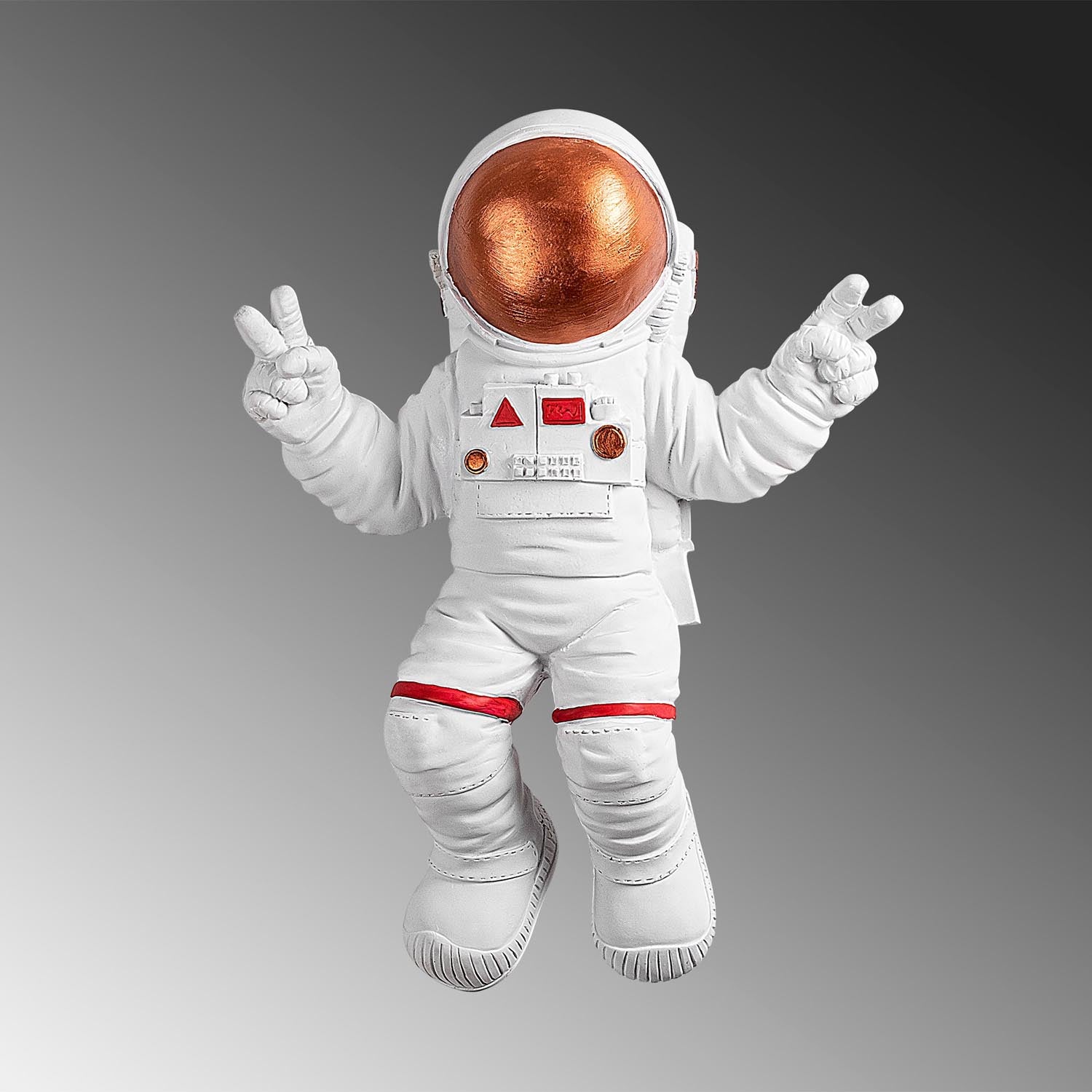 Peace Sign Astronaut - 3 in Weiss
 Bronze präsentiert im Onlineshop von KAQTU Design AG. Wanddeko ist von Wallity