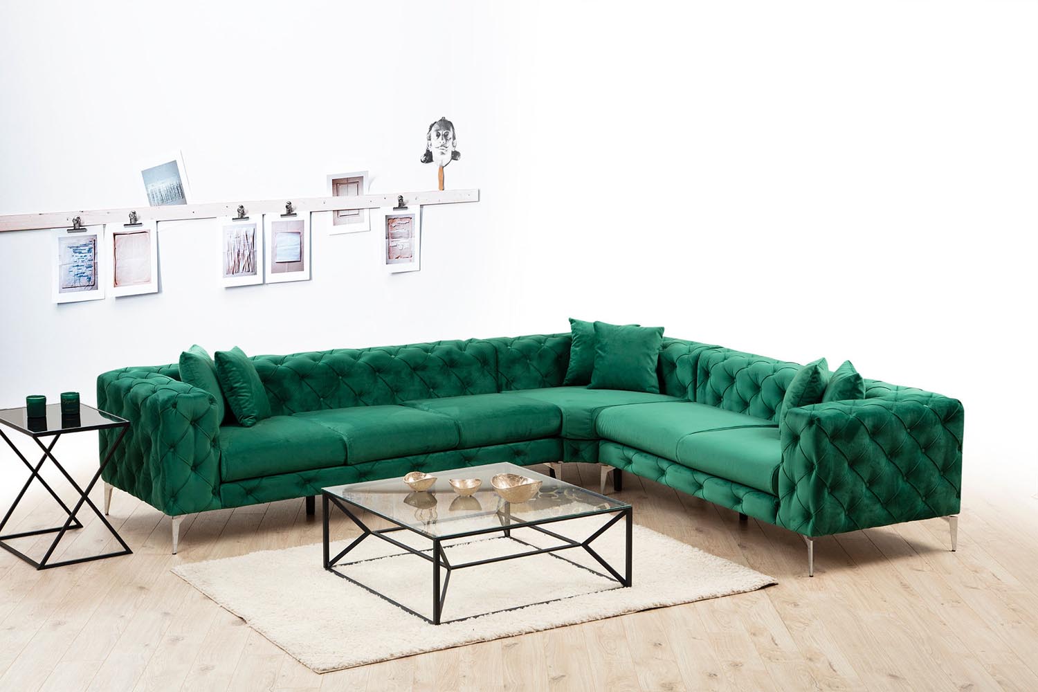Como Right - Green in Grün präsentiert im Onlineshop von KAQTU Design AG. Ecksofa ist von Atelier Del Sofa