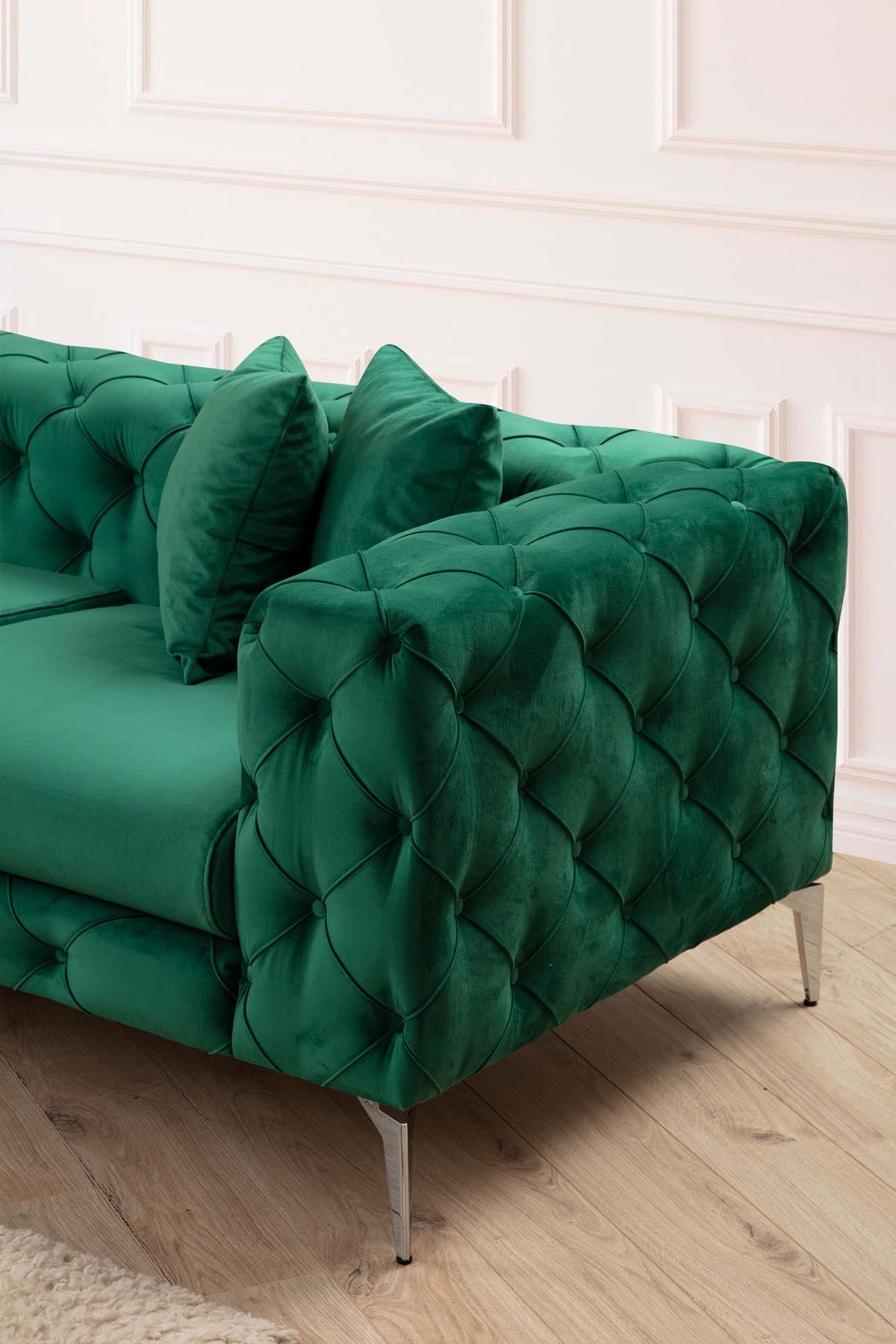 Como Right - Green in Grün präsentiert im Onlineshop von KAQTU Design AG. Ecksofa ist von Atelier Del Sofa