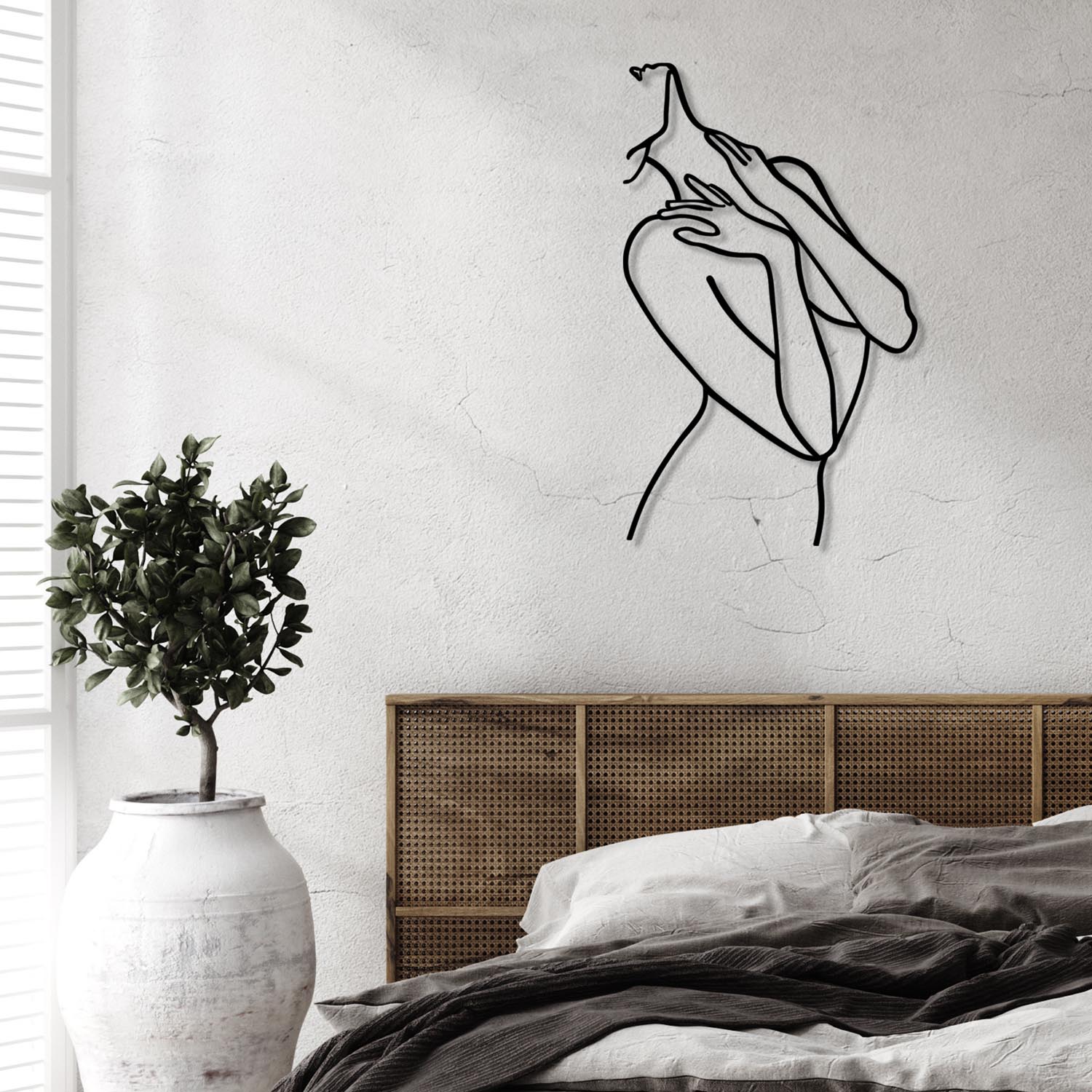 Woman Lines in Schwarz präsentiert im Onlineshop von KAQTU Design AG. Wanddeko ist von Wallity