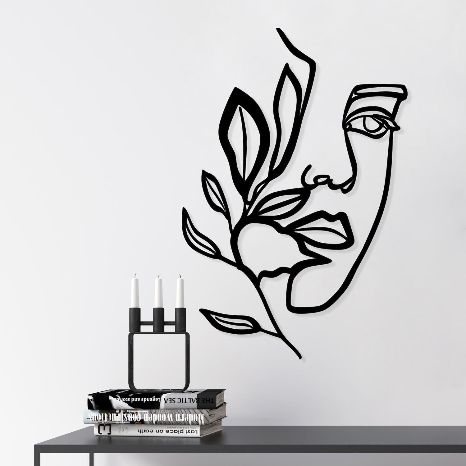 Woman Face Behind The Branch in Schwarz präsentiert im Onlineshop von KAQTU Design AG. Wanddeko ist von Wallity