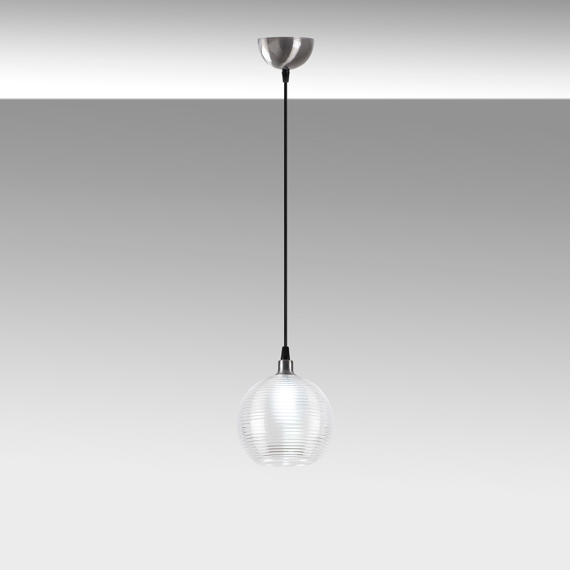 Muzo - 2131 in Silber präsentiert im Onlineshop von KAQTU Design AG. Pendelleuchte ist von Opviq