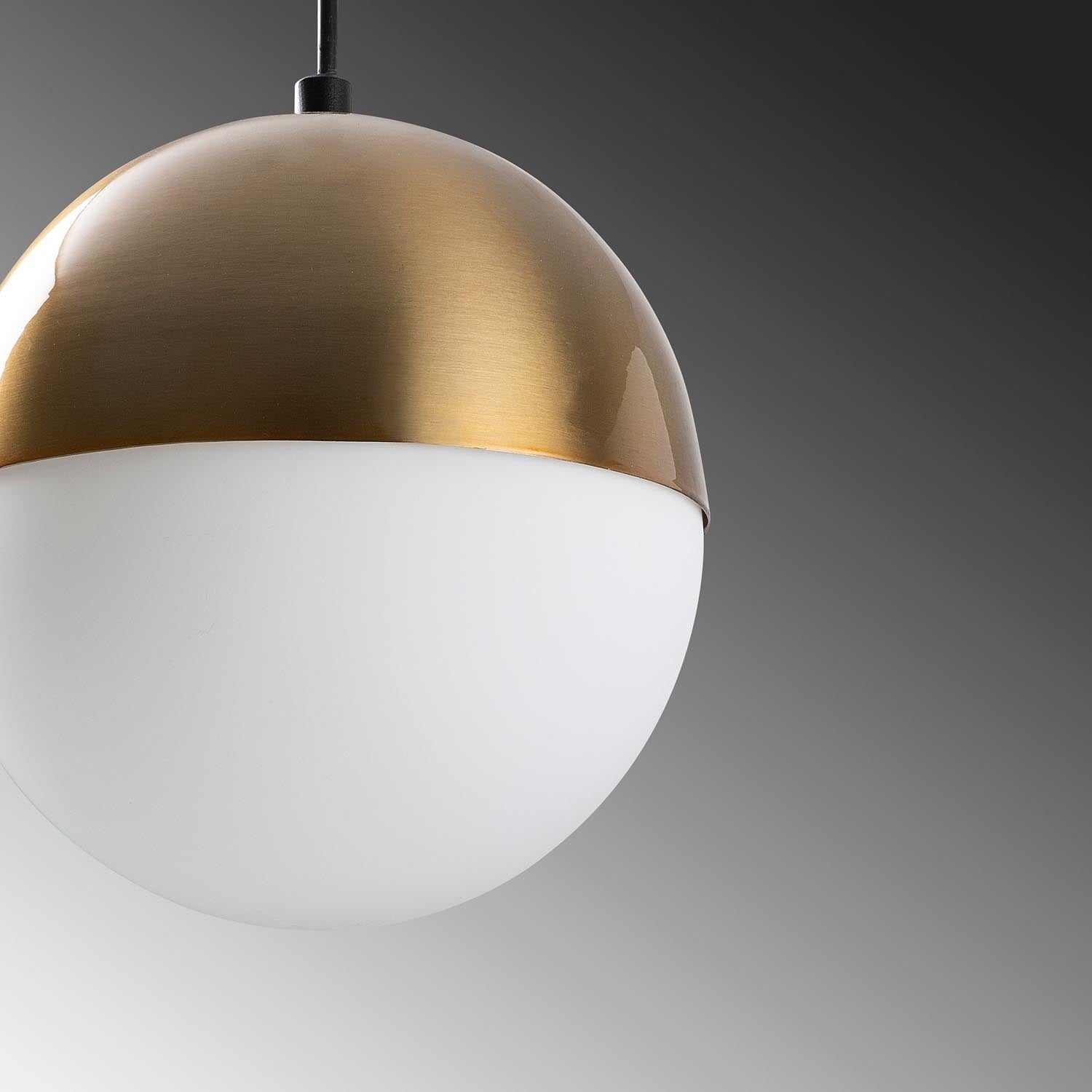 Bastos - 2101 in Vintage Weiss präsentiert im Onlineshop von KAQTU Design AG. Pendelleuchte ist von Opviq