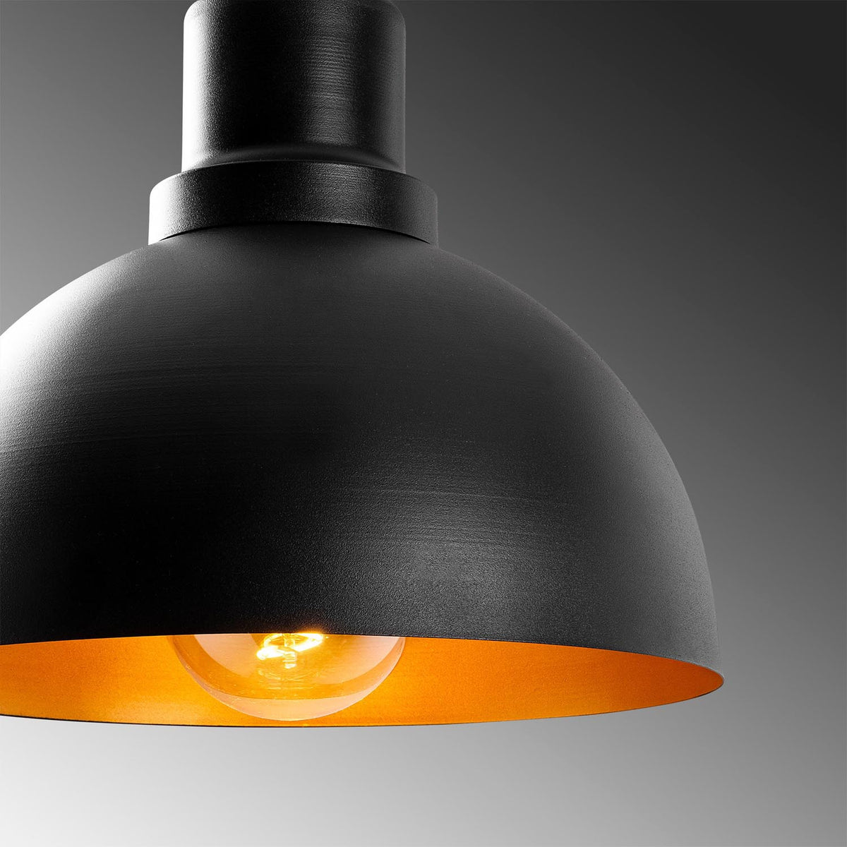 Dodo Pendellampe - Schwarz in Schwarz präsentiert im Onlineshop von KAQTU Design AG. Pendelleuchte ist von Opviq