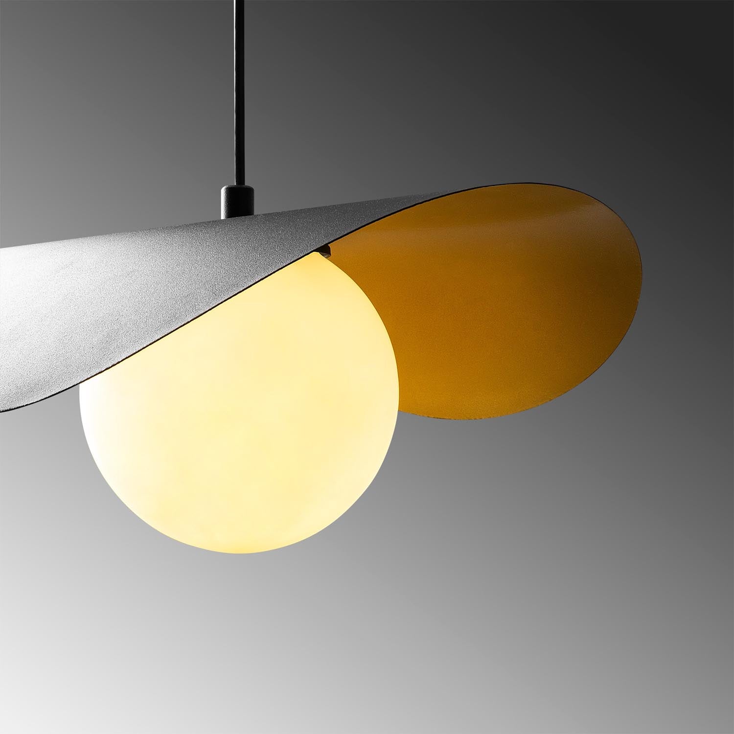 Vatoz - 2866 in Schwarz Weiss präsentiert im Onlineshop von KAQTU Design AG. Pendelleuchte ist von Opviq