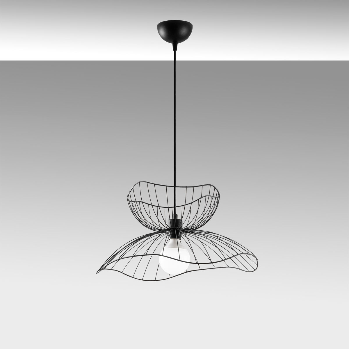 Farac Pendellampe - Schwarz in Schwarz präsentiert im Onlineshop von KAQTU Design AG. Pendelleuchte ist von Opviq