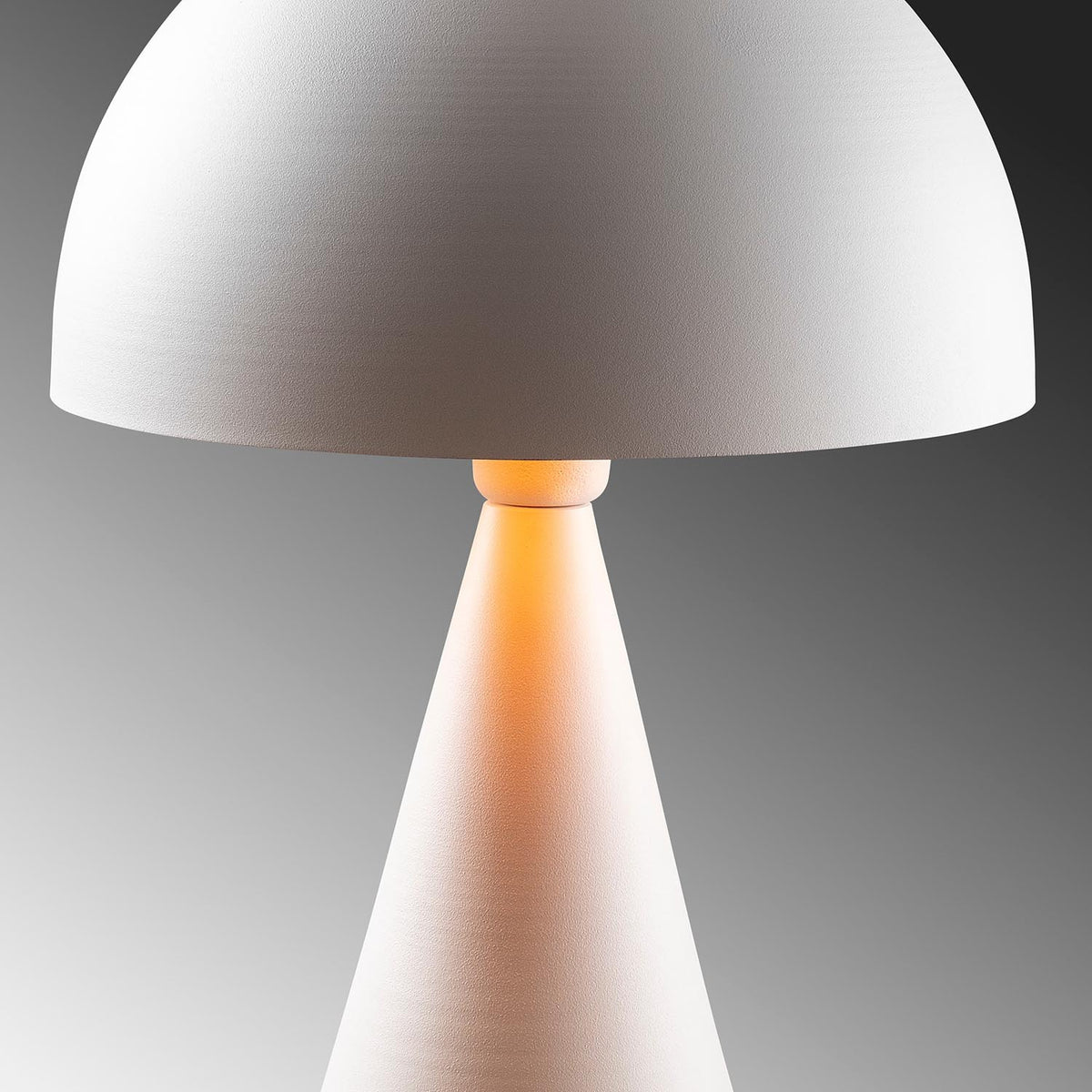 Dodo Tischleuchte - Weiss in Weiss präsentiert im Onlineshop von KAQTU Design AG. Tischleuchte ist von Opviq