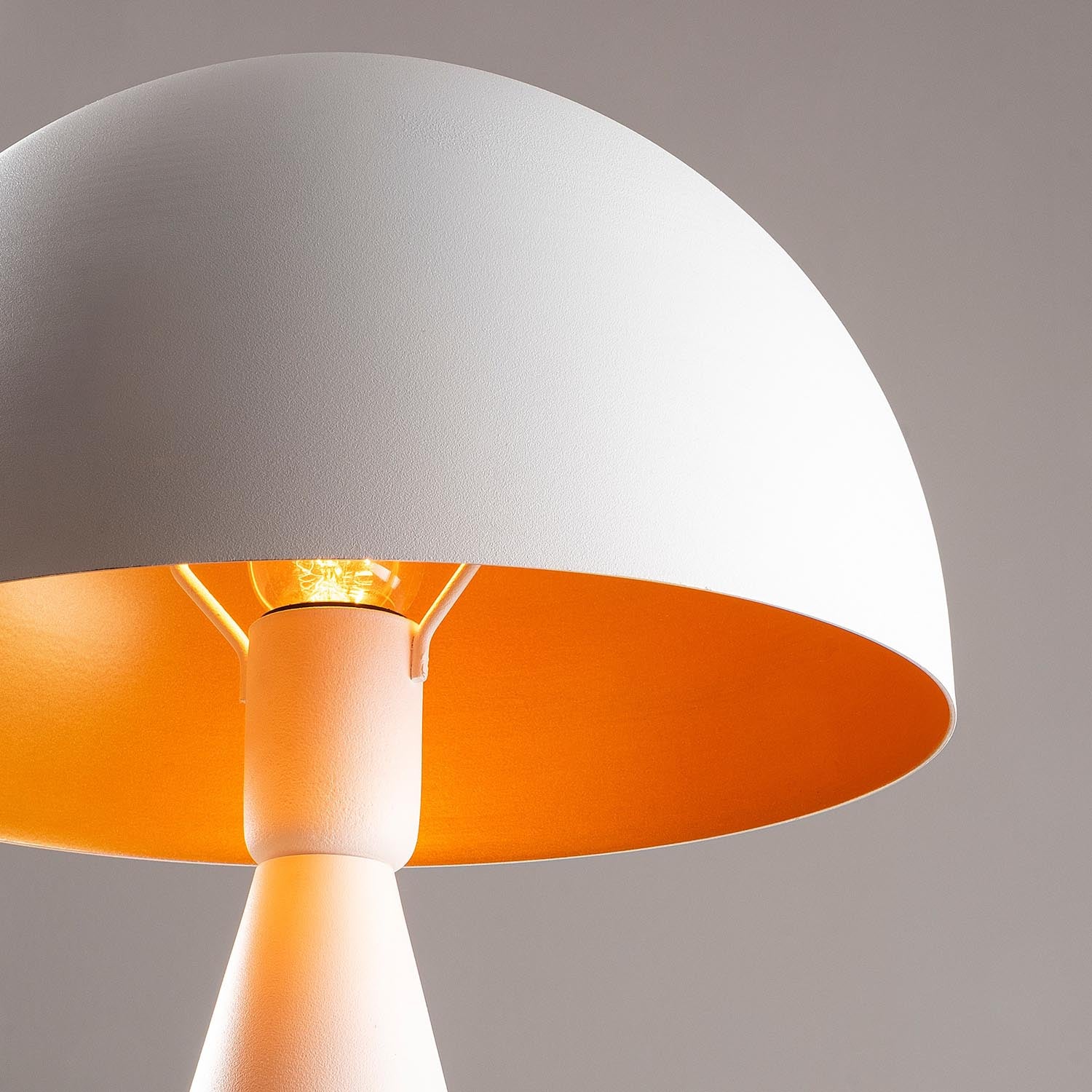 Dodo - 5052 in Weiss präsentiert im Onlineshop von KAQTU Design AG. Tischleuchte ist von Opviq