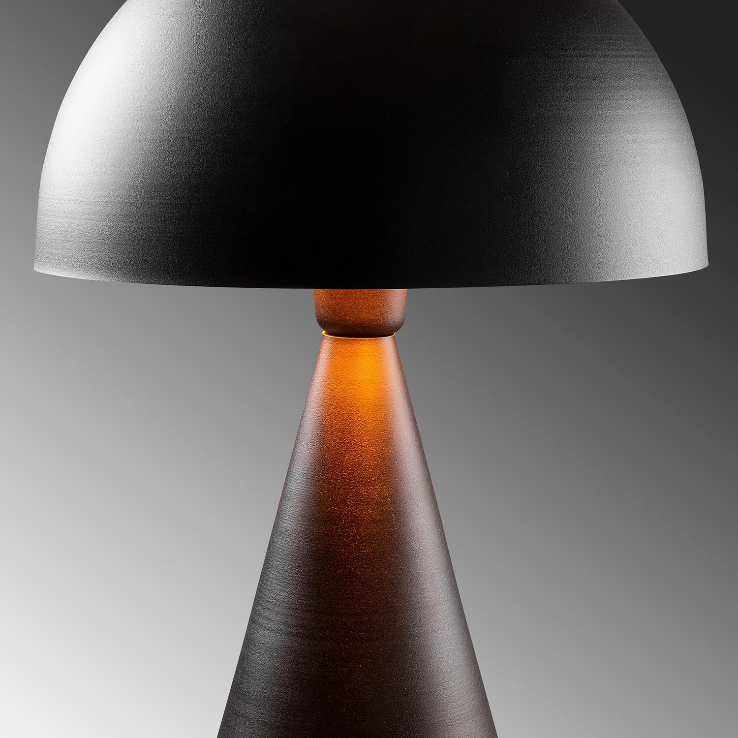 Dodo - 5051 in Schwarz präsentiert im Onlineshop von KAQTU Design AG. Tischleuchte ist von Opviq