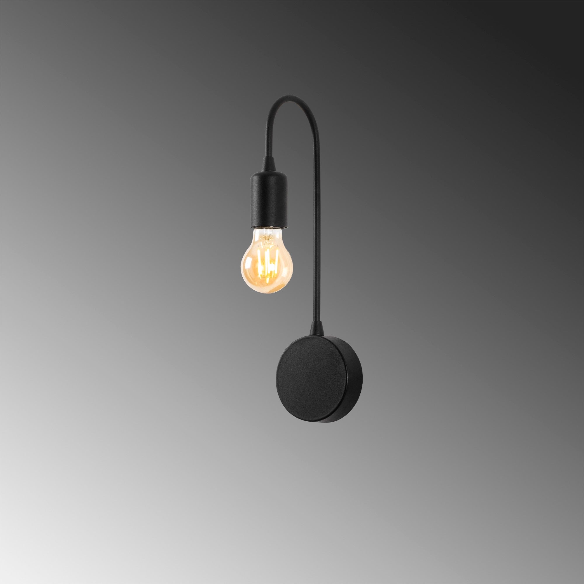 Baston - 3280 in Schwarz präsentiert im Onlineshop von KAQTU Design AG. Wandleuchte ist von Opviq