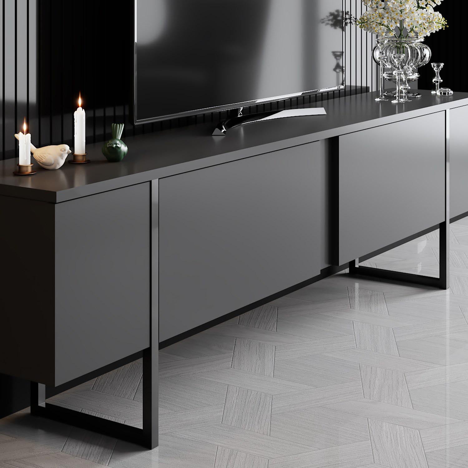 Luxe - Anthracite, Black in Anthrazit Schwarz präsentiert im Onlineshop von KAQTU Design AG. Sideboard ist von Hanah Home