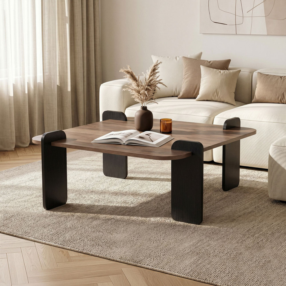 Couchtisch aus melaminbeschichteter Spanplatte in Nussbaum-Holzoptik mit schwarzem Rahmen, Masse 117 x 117 x 35 cm, Nordure Marais.