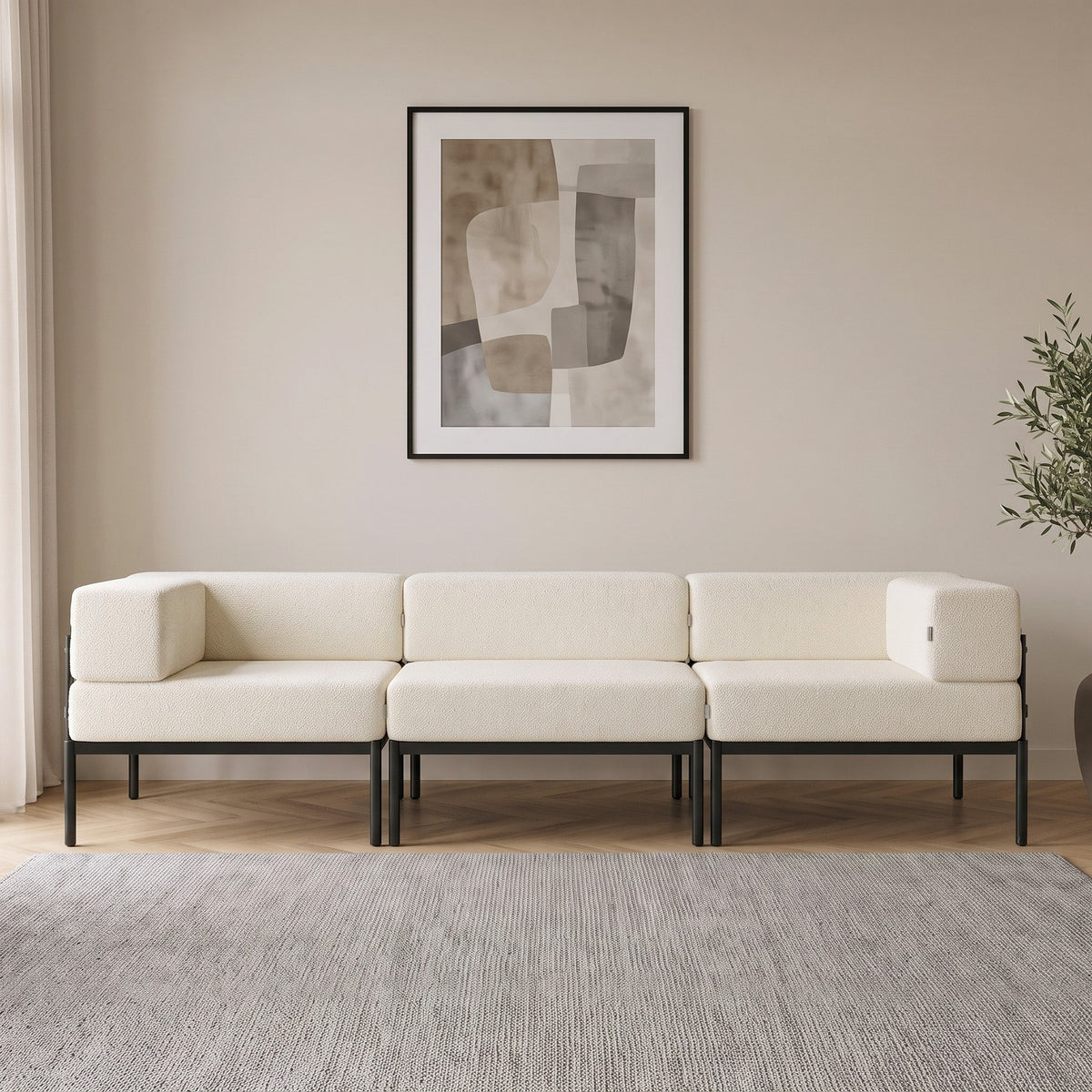 Bouclé-Stoff 3-Sitzer-Sofa in Schwarz und Creme mit Metallbeinen, verstellbarer Rückenlehne und abnehmbaren Kissen, Frontalansicht.