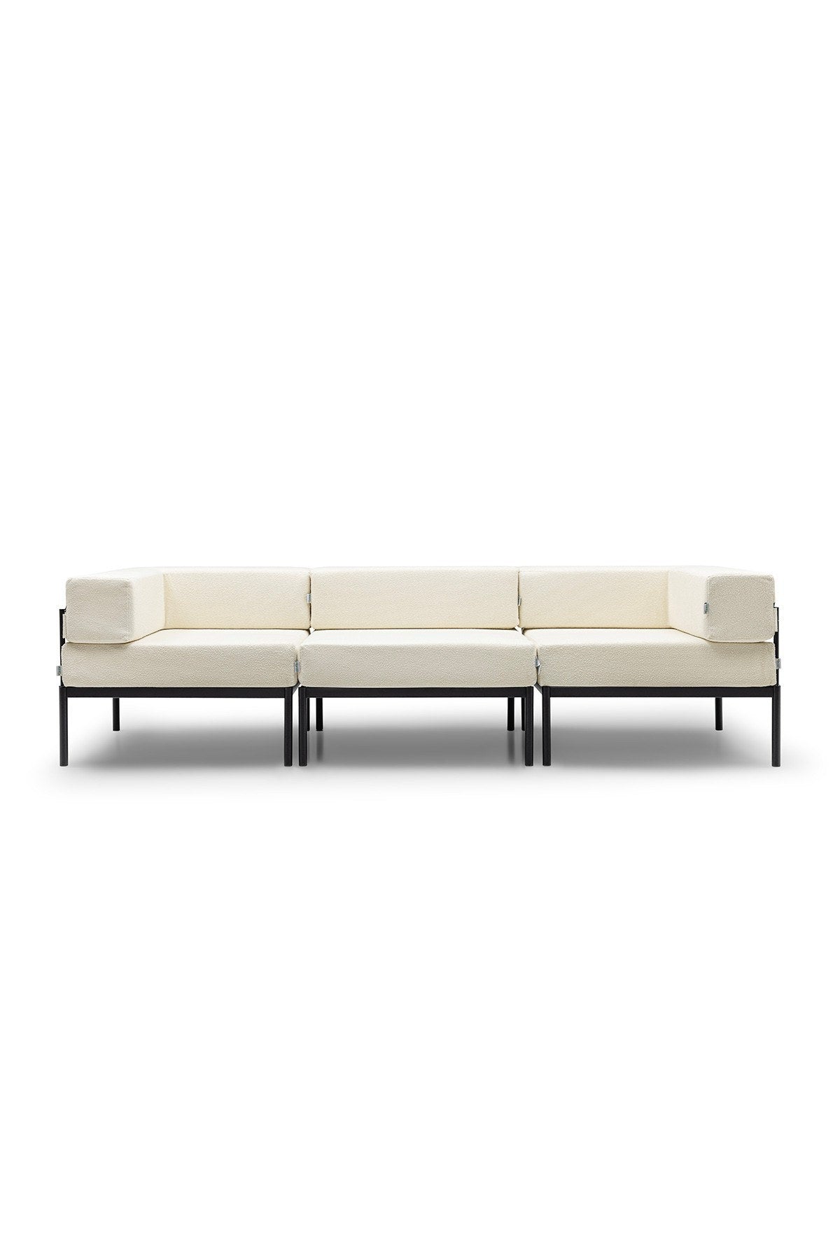 Bouclé-Stoff 3-Sitzer-Sofa in Schwarz und Creme mit Metallbeinen, verstellbarer Rückenlehne und abnehmbaren Kissen, Frontalansicht.