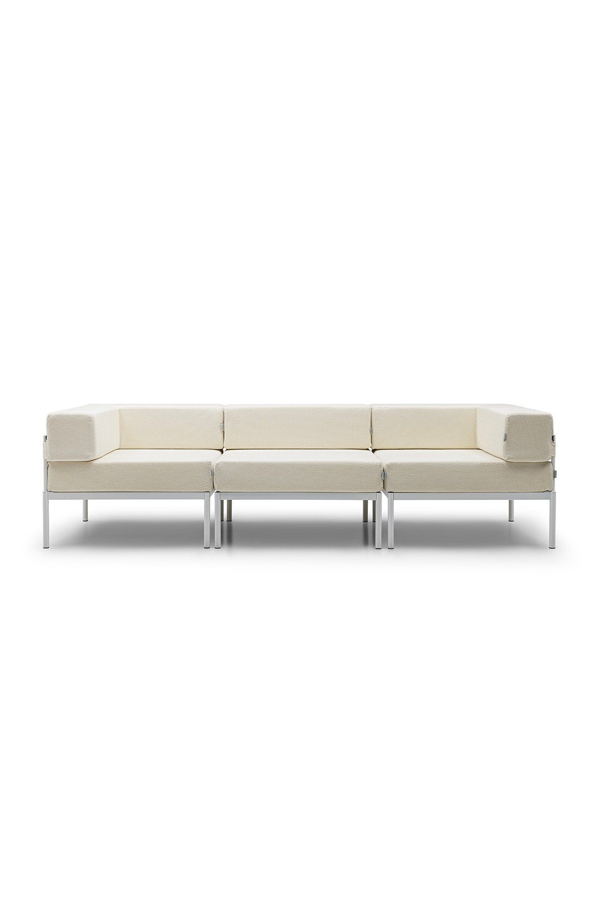 3-Sitzer-Sofa von Hanah Home in Weiss/Creme aus Bouclé-Stoff mit Metallgestell, Metallbeinen und abnehmbaren Sitzkissen, Breite 270 cm