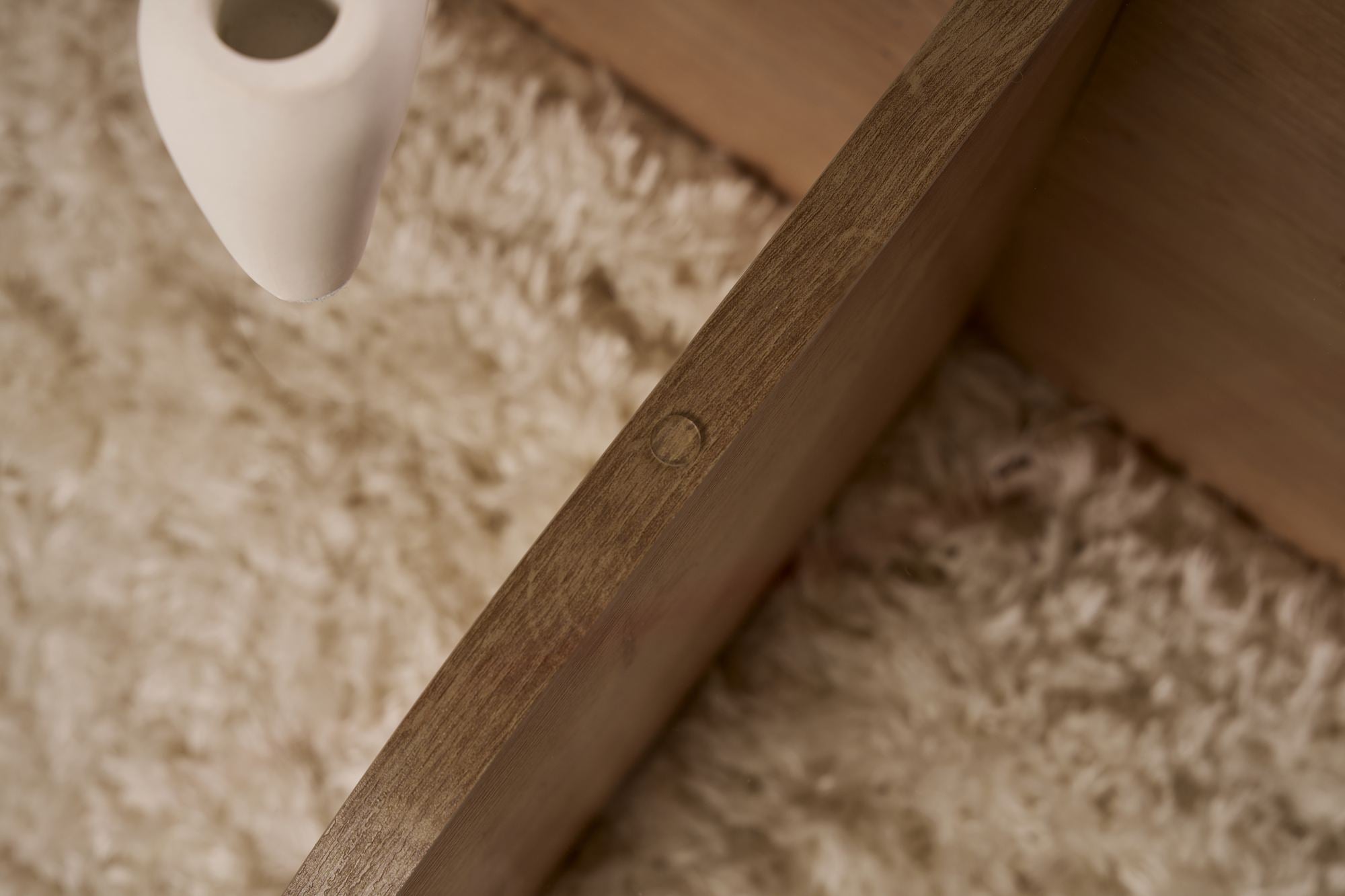 Aeris - Sapphire Oak, Fume in Saphir- Eiche Fume präsentiert im Onlineshop von KAQTU Design AG. Beistelltisch ist von Nordure