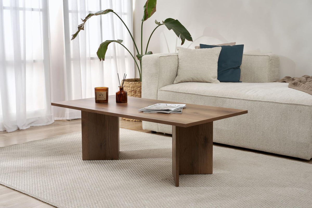 Sabin Sofatisch - Walnuss in Walnuss präsentiert im Onlineshop von KAQTU Design AG. Couchtisch ist von Nordure