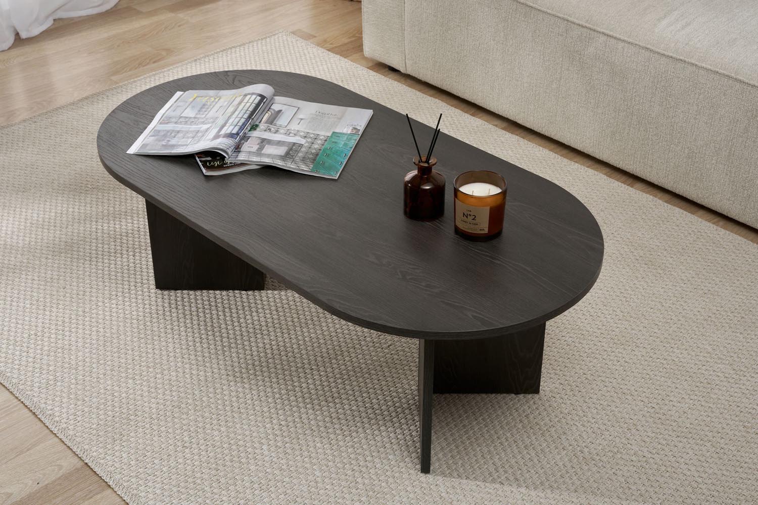 Sable - Lumiere Black in Lumiere Schwarz präsentiert im Onlineshop von KAQTU Design AG. Beistelltisch ist von Nordure