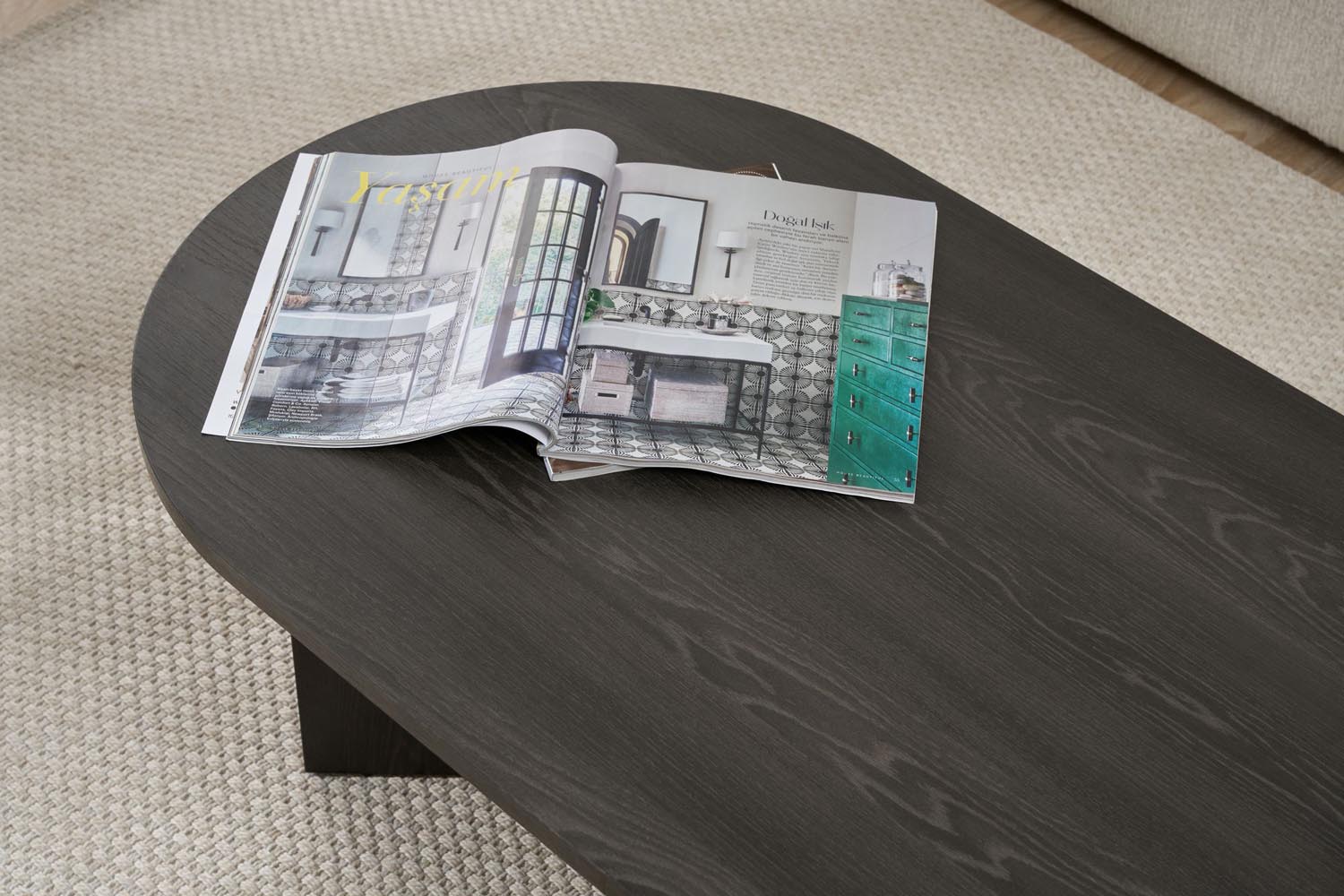 Sable - Lumiere Black in Lumiere Schwarz präsentiert im Onlineshop von KAQTU Design AG. Beistelltisch ist von Nordure