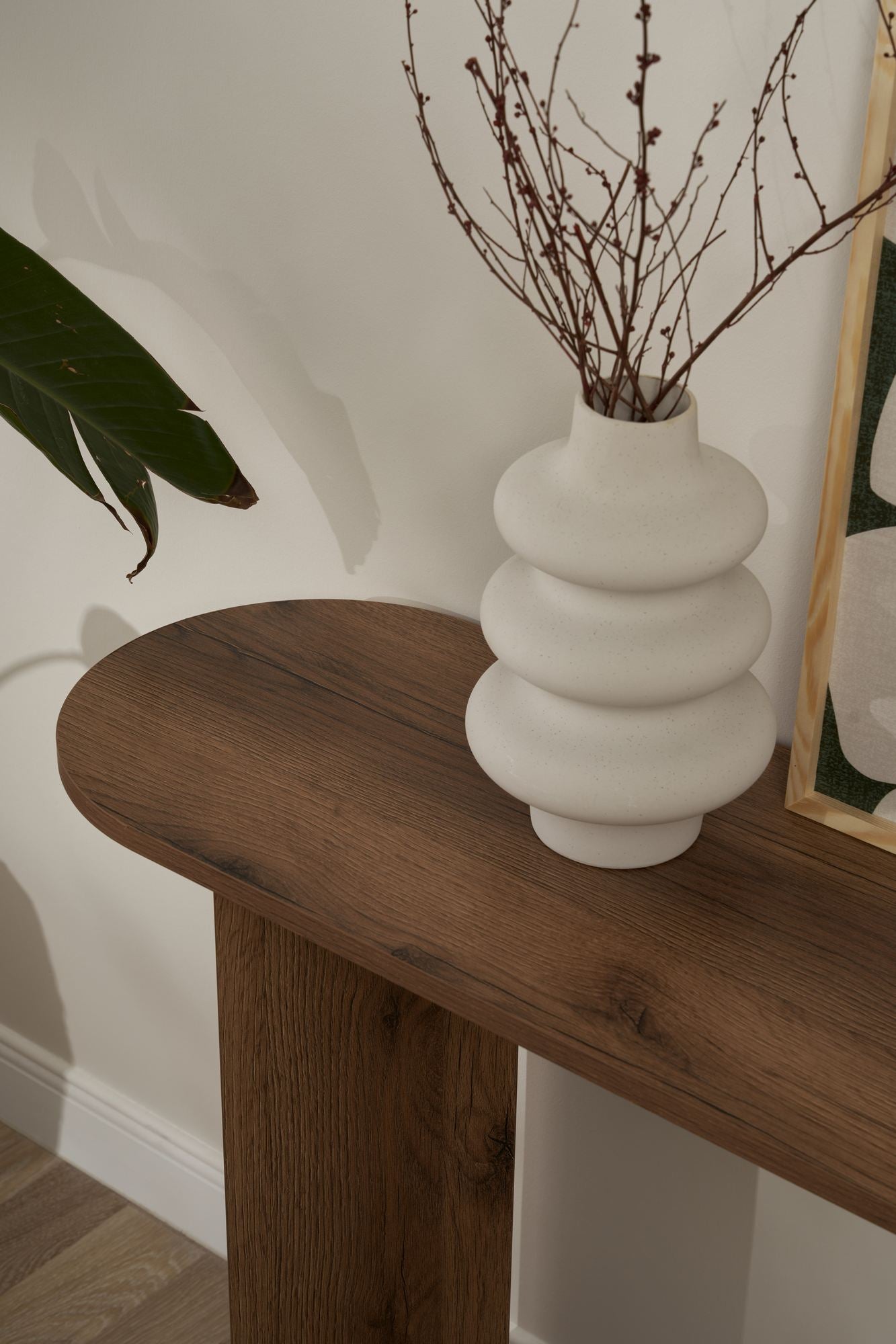 Sira - VNT Walnut in Walnuss präsentiert im Onlineshop von KAQTU Design AG. Sideboard ist von Nordure