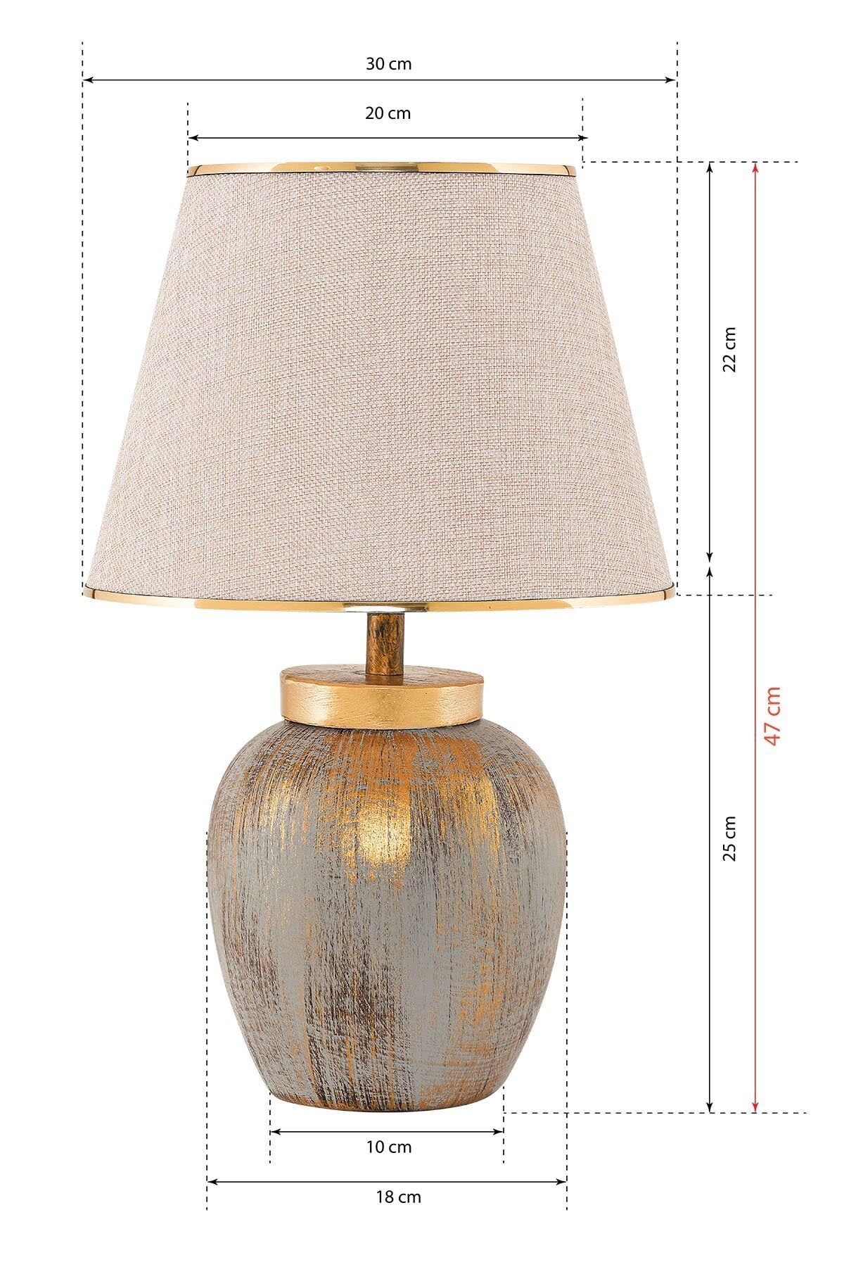 TM275 in Creme
 Gold präsentiert im Onlineshop von KAQTU Design AG. Tischleuchte ist von Opviq