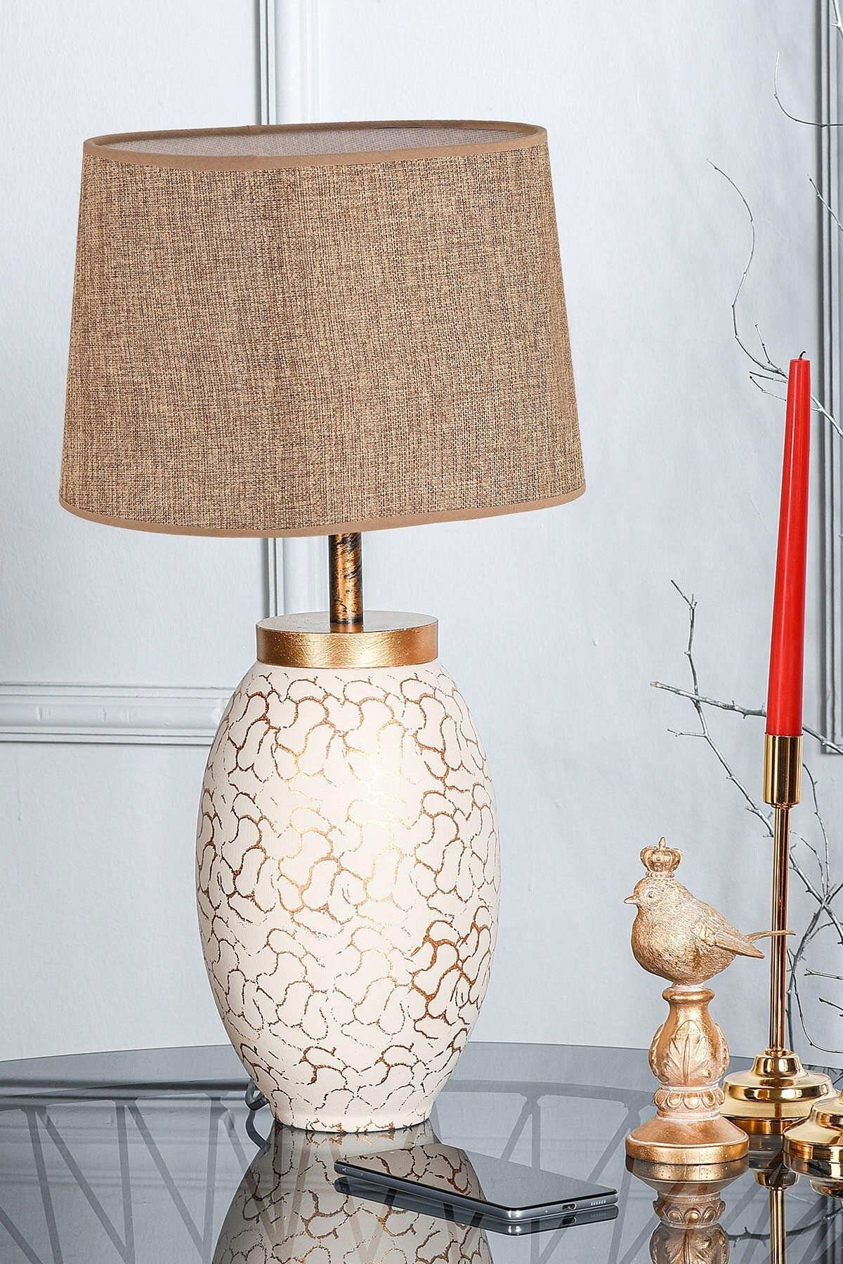 YL026 in Creme
 Gold präsentiert im Onlineshop von KAQTU Design AG. Tischleuchte ist von Opviq