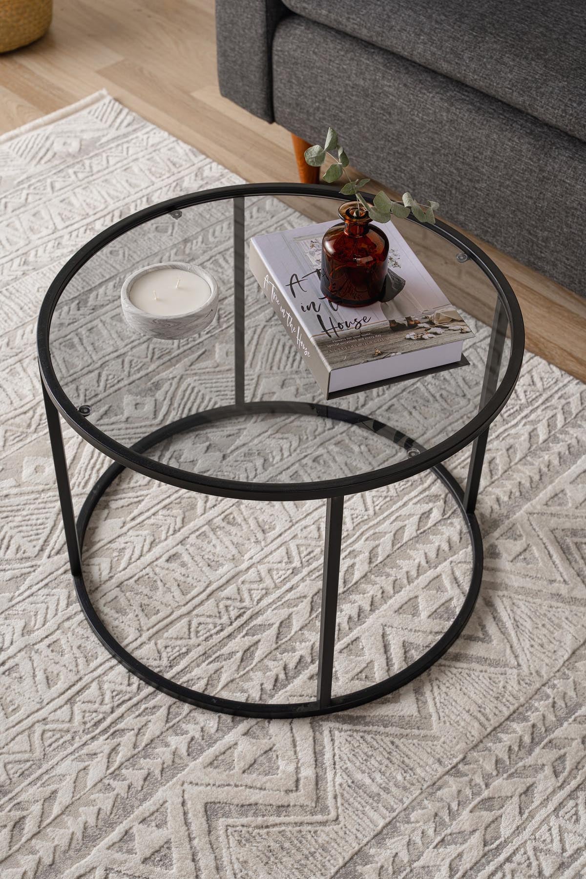 Startis - Black 60 in Schwarz präsentiert im Onlineshop von KAQTU Design AG. Beistelltisch ist von Hanah Home