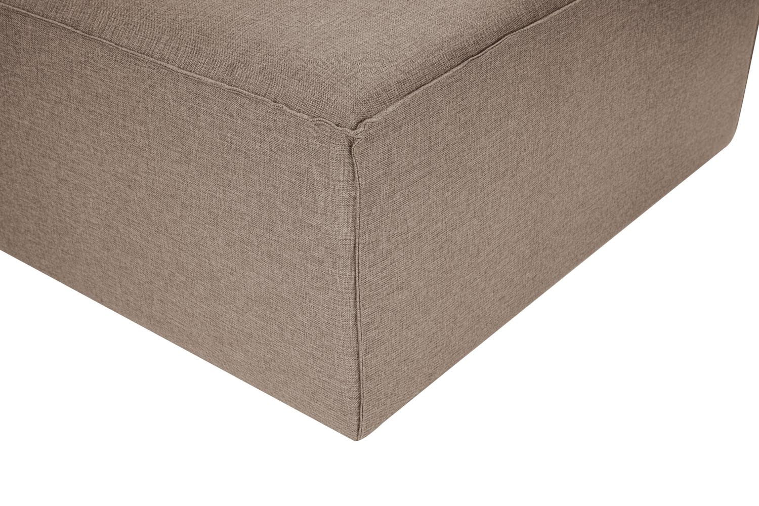 Fora - Brown in Braun präsentiert im Onlineshop von KAQTU Design AG. Ecksofa ist von Atelier Del Sofa