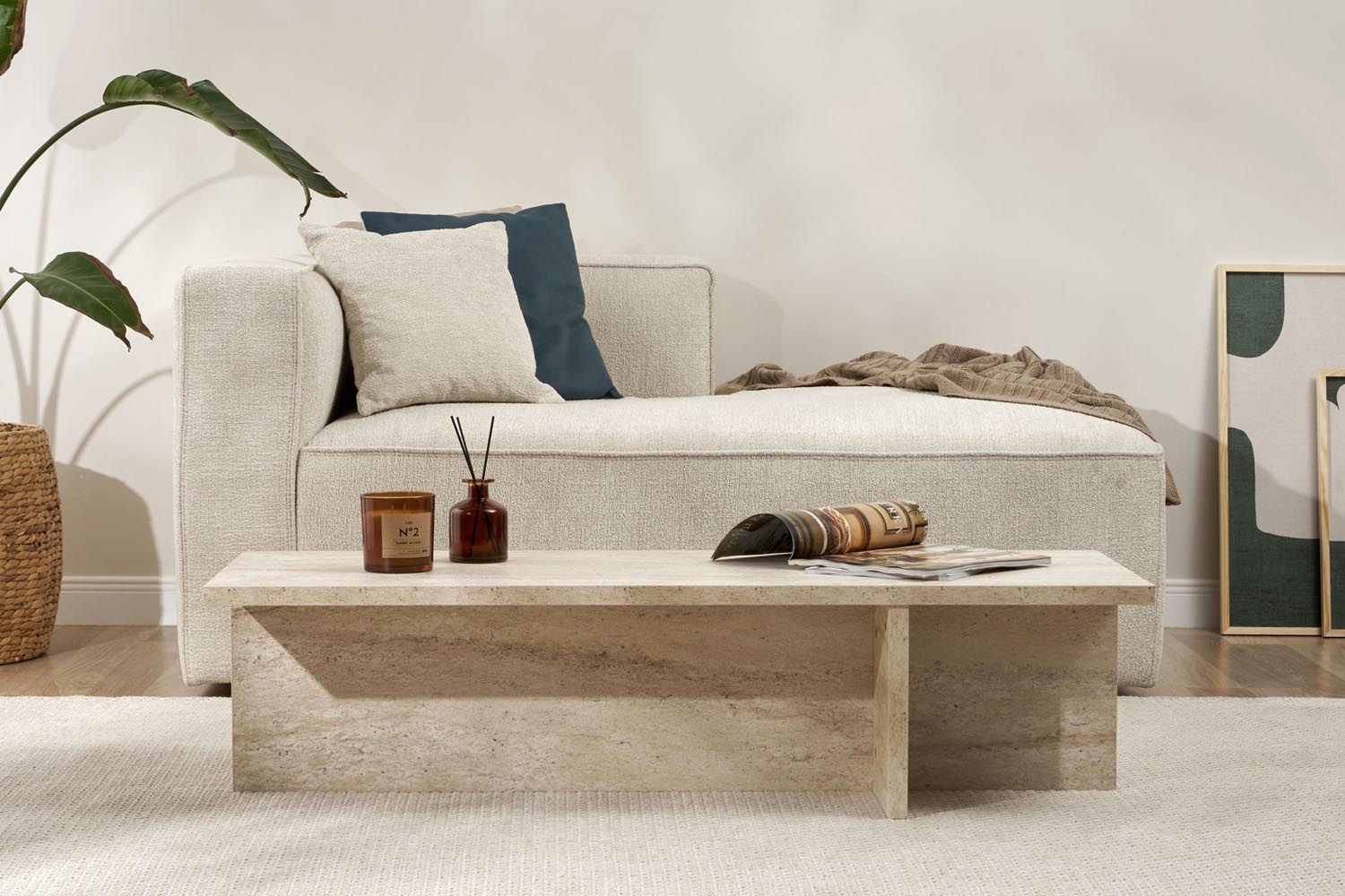 Harbor - Travertine in Travertin präsentiert im Onlineshop von KAQTU Design AG. Beistelltisch ist von Nordure