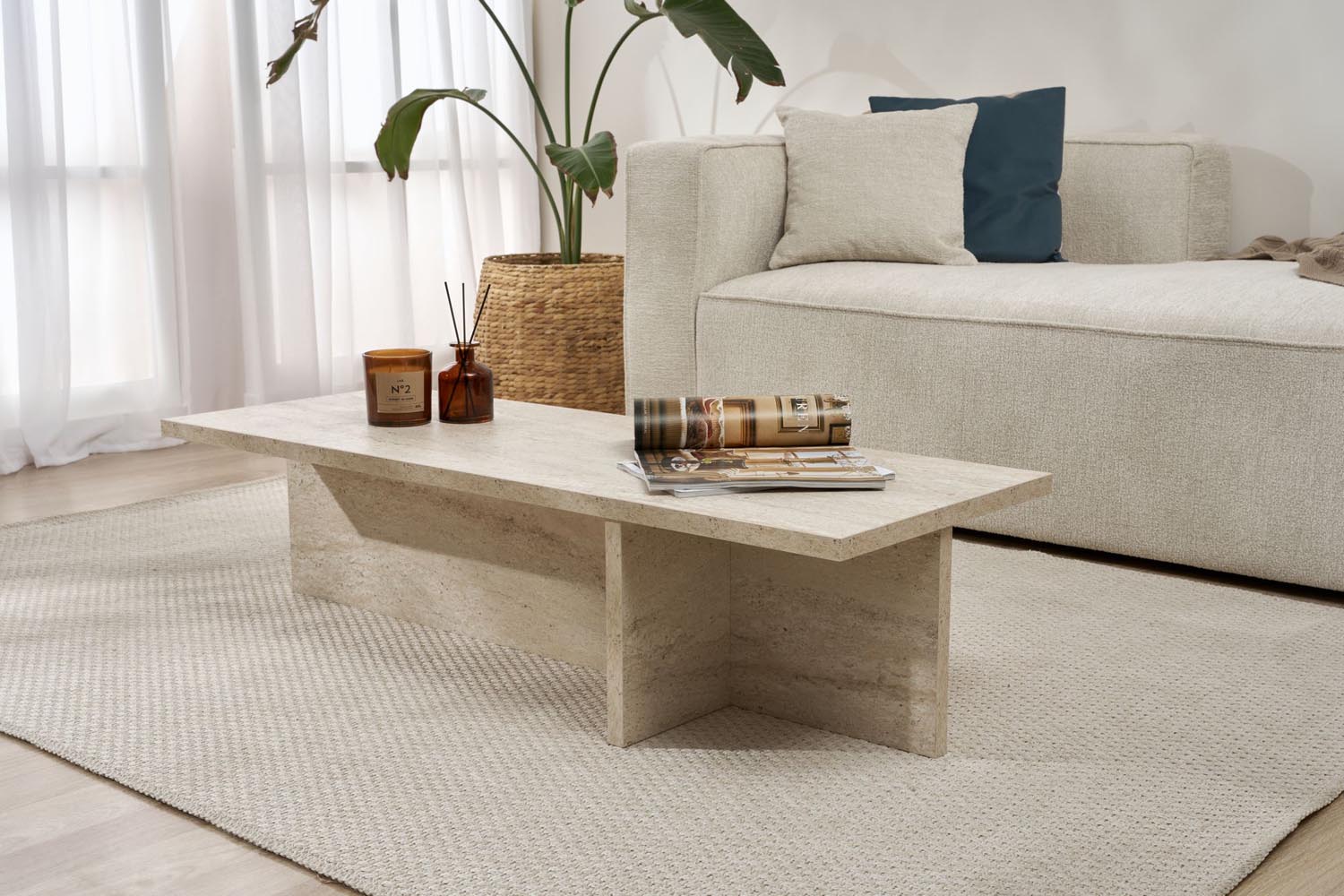 Harbor - Travertine in Travertin präsentiert im Onlineshop von KAQTU Design AG. Beistelltisch ist von Nordure