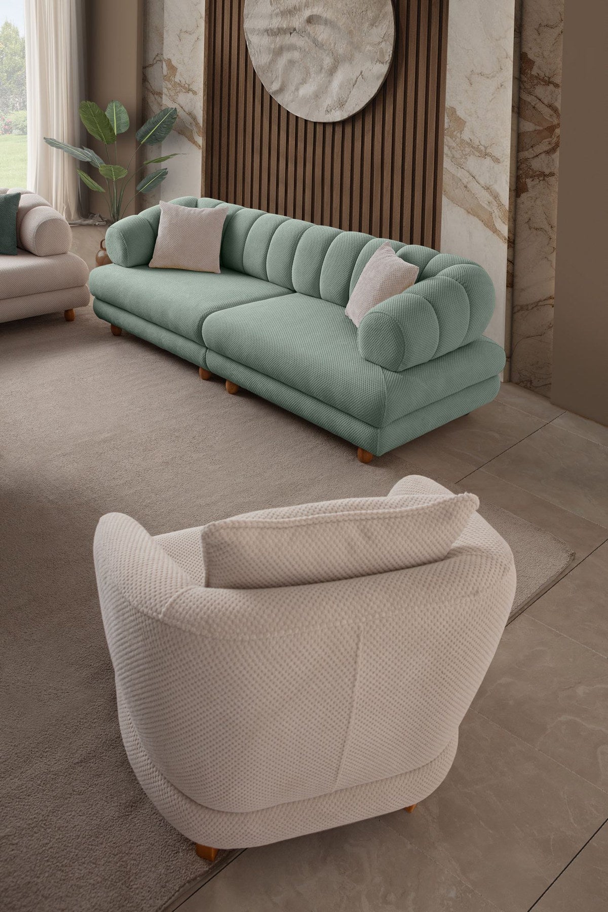 Seegrünes 3-Sitzer Sofa mit Polyesterbezug in Tuna-Struktur, Holzbeinen und abnehmbarem Sitzkissen, Gestell aus Hainbuche und Spanplatte.