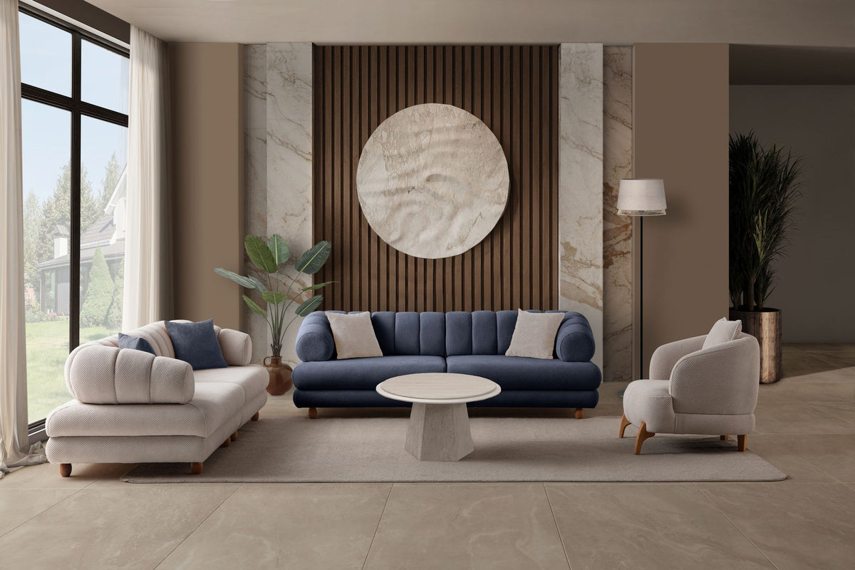 Marineblaues 3-Sitzer Sofa mit Polyesterbezug, Holzbeinen und zwei Kissen, Gestell aus Hainbuche und Spanplatte, Hanah Home.