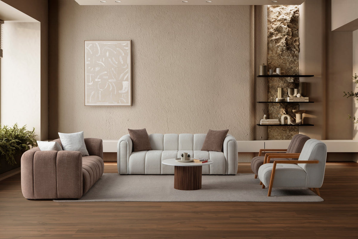 Weisses 3-Sitzer Sofa N-Line von Hanah Home mit Boucle-Stoffbezug, Kunststoffbeinen und zwei passenden Kissen auf hellem Hintergrund.