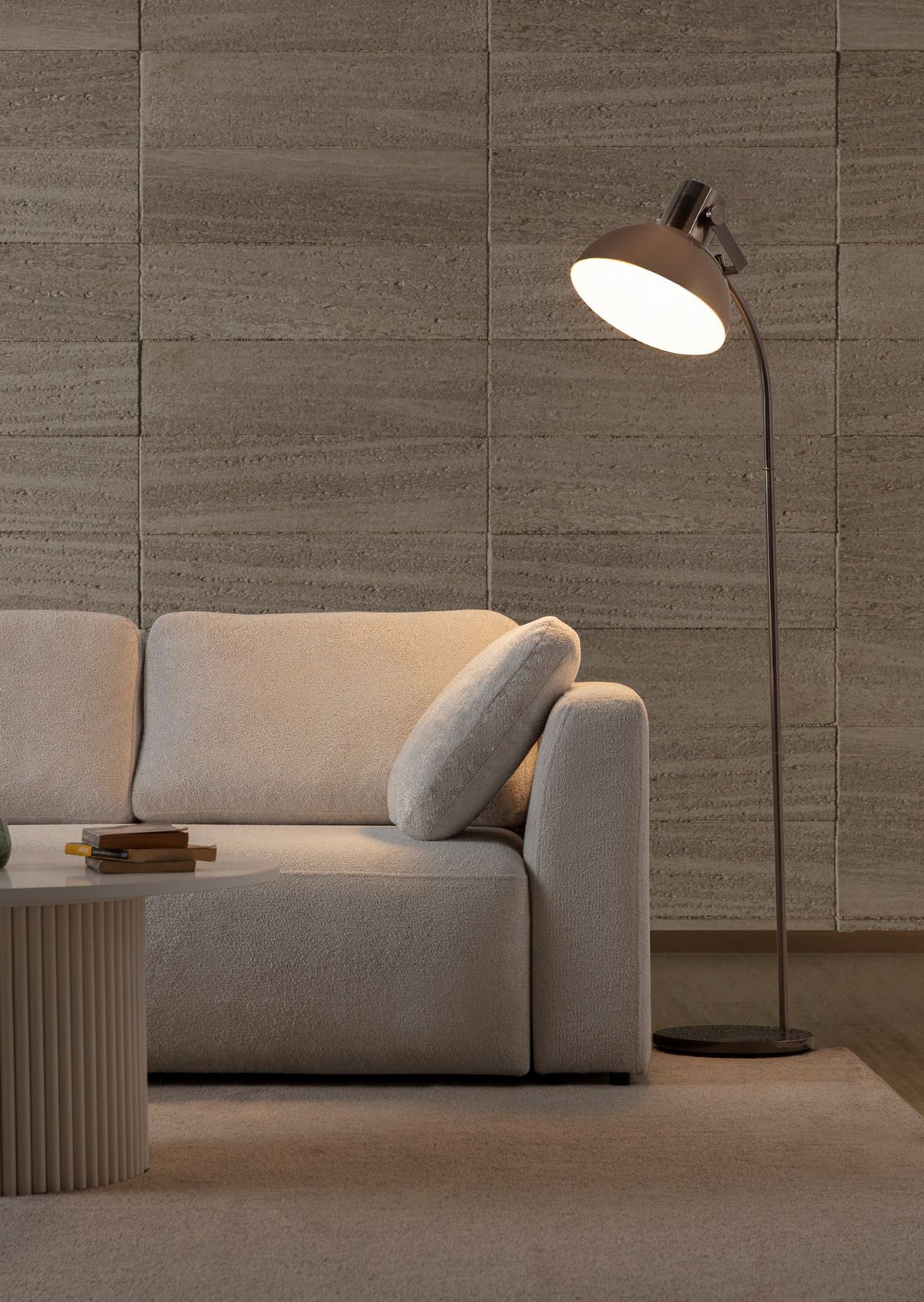 Weisses Ecksofa Venezia von Hanah Home mit Polyesterbezug, Kunststoffbeinen und abnehmbarem Rückenkissen, Eckmodul links.