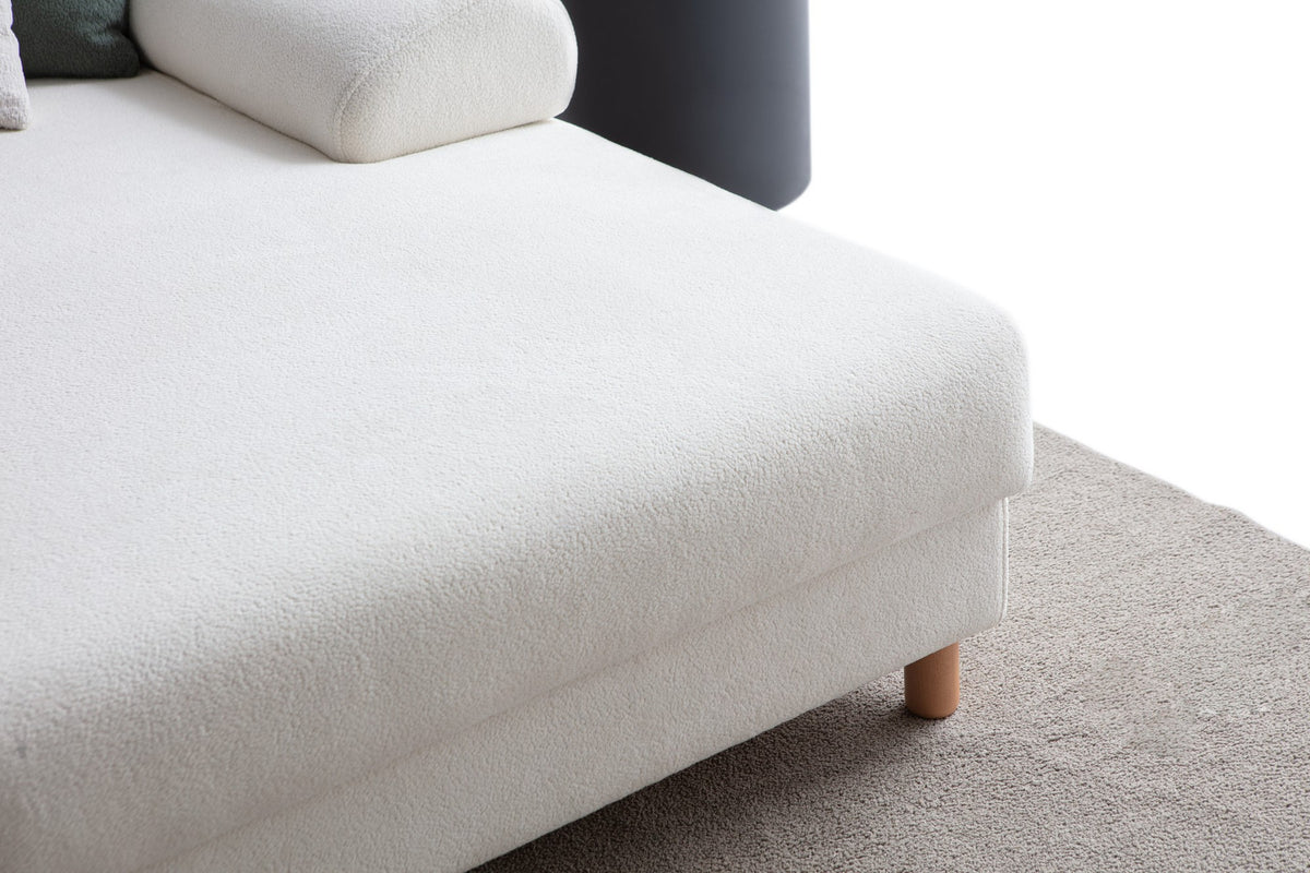 Weisses Eck-Schlafsofa Aries mit Coco-Boucle-Stoff, Holzbeinen und verstellbarer Rückenlehne, rechte Ausführung, Hanah Home.