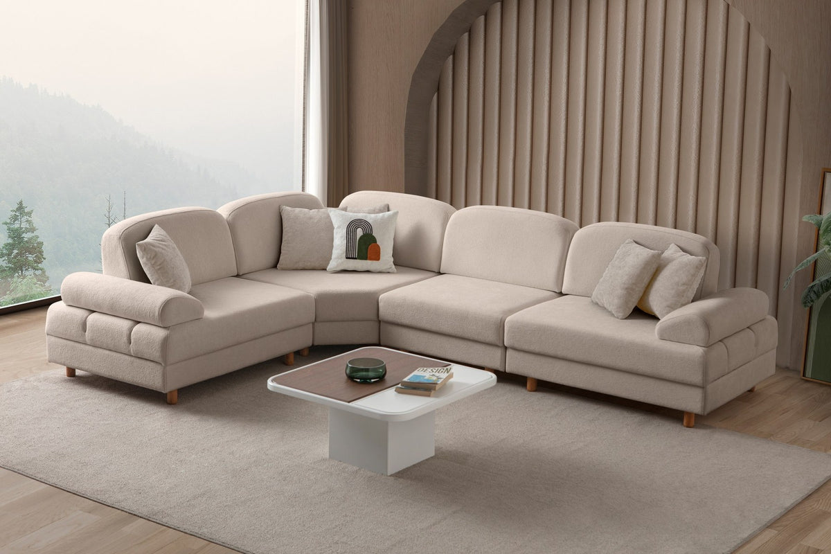 Eck-Schlafsofa Aries Modular M in Milchkaffee mit Boucle-Stoffbezug, Holzbeinen und sechs Kissen, modulare Sitzlandschaft.