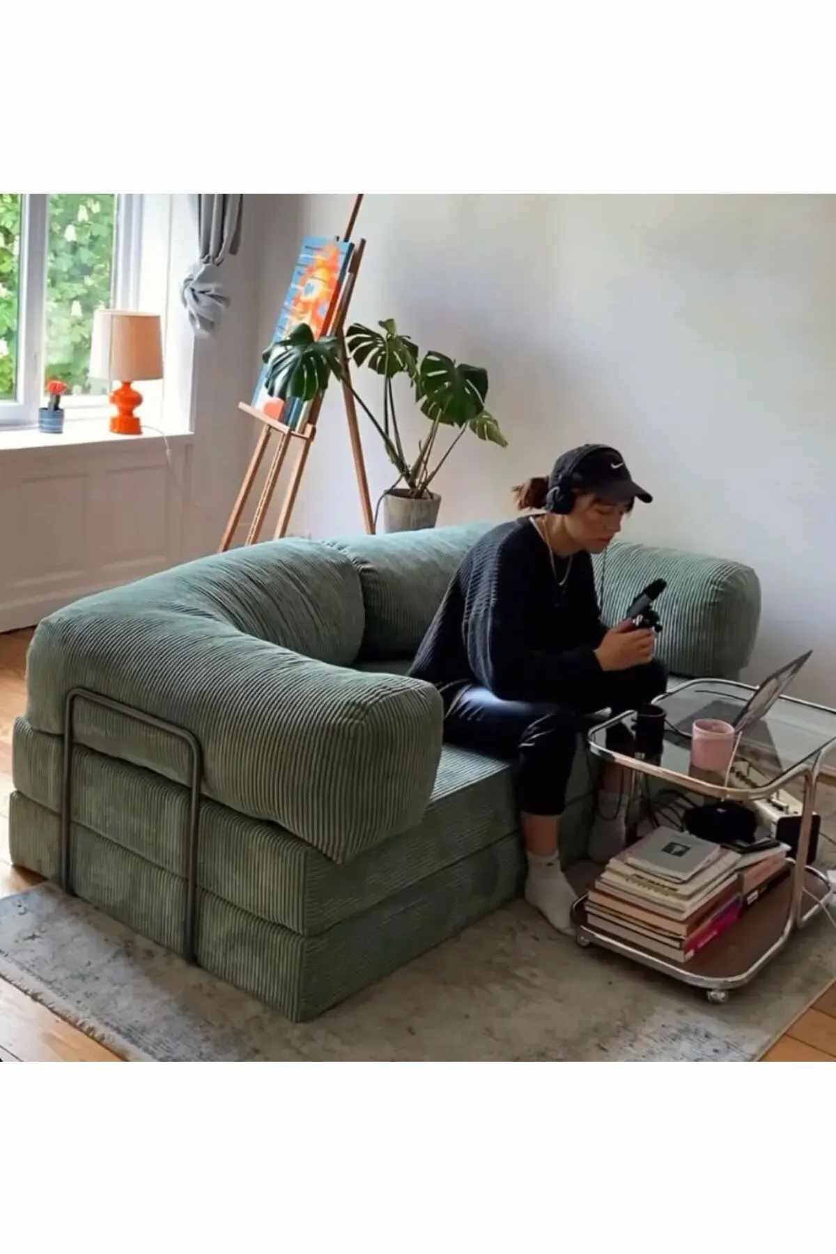 Grünes 2-Sitzer Schlafsofa Kanepe 180 von Hanah Home aus Polyester und Leinen mit ausklappbarer Liegefläche und Metallgestell.