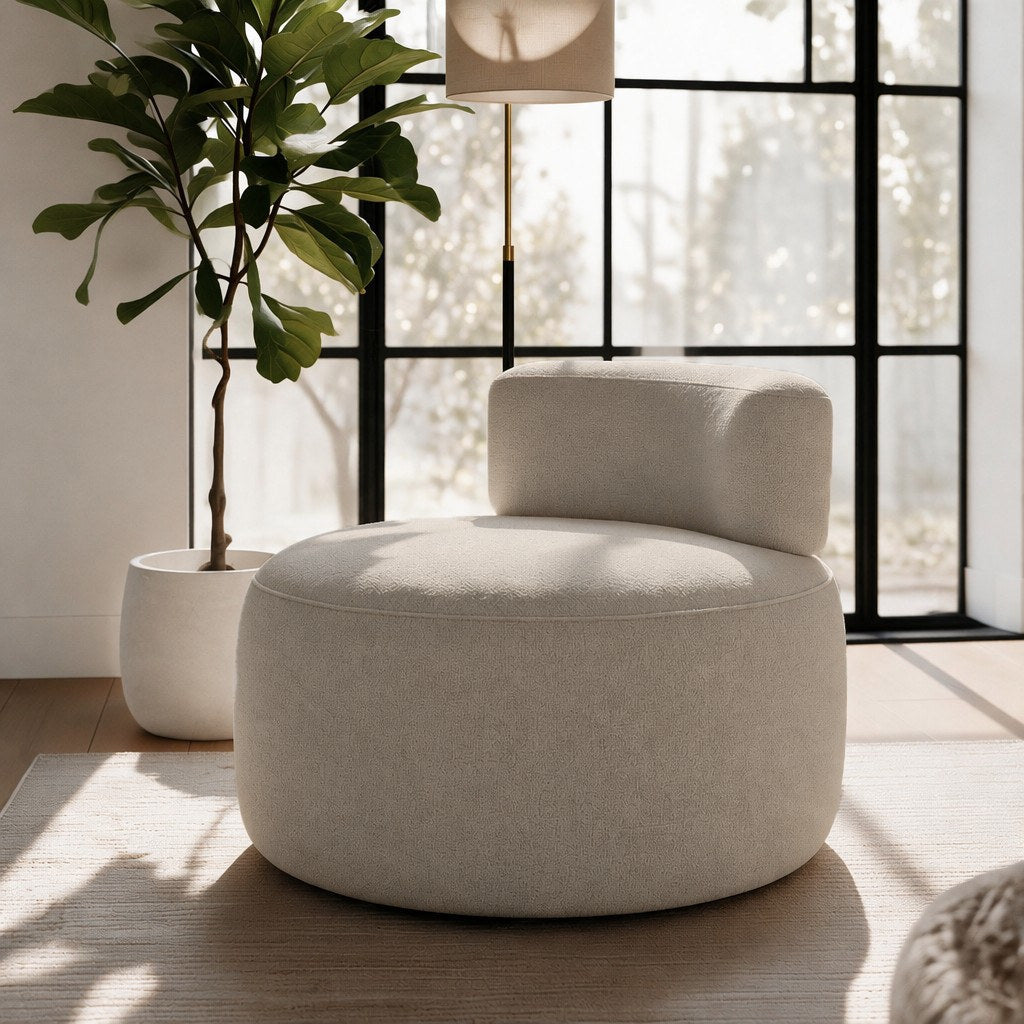Ohrensessel Ellipse in Latte von Hanah Home, gestrickter Polyesterbezug, Schaumstoffpolsterung, Kunststoffbeine, Wing-Chair-Form.