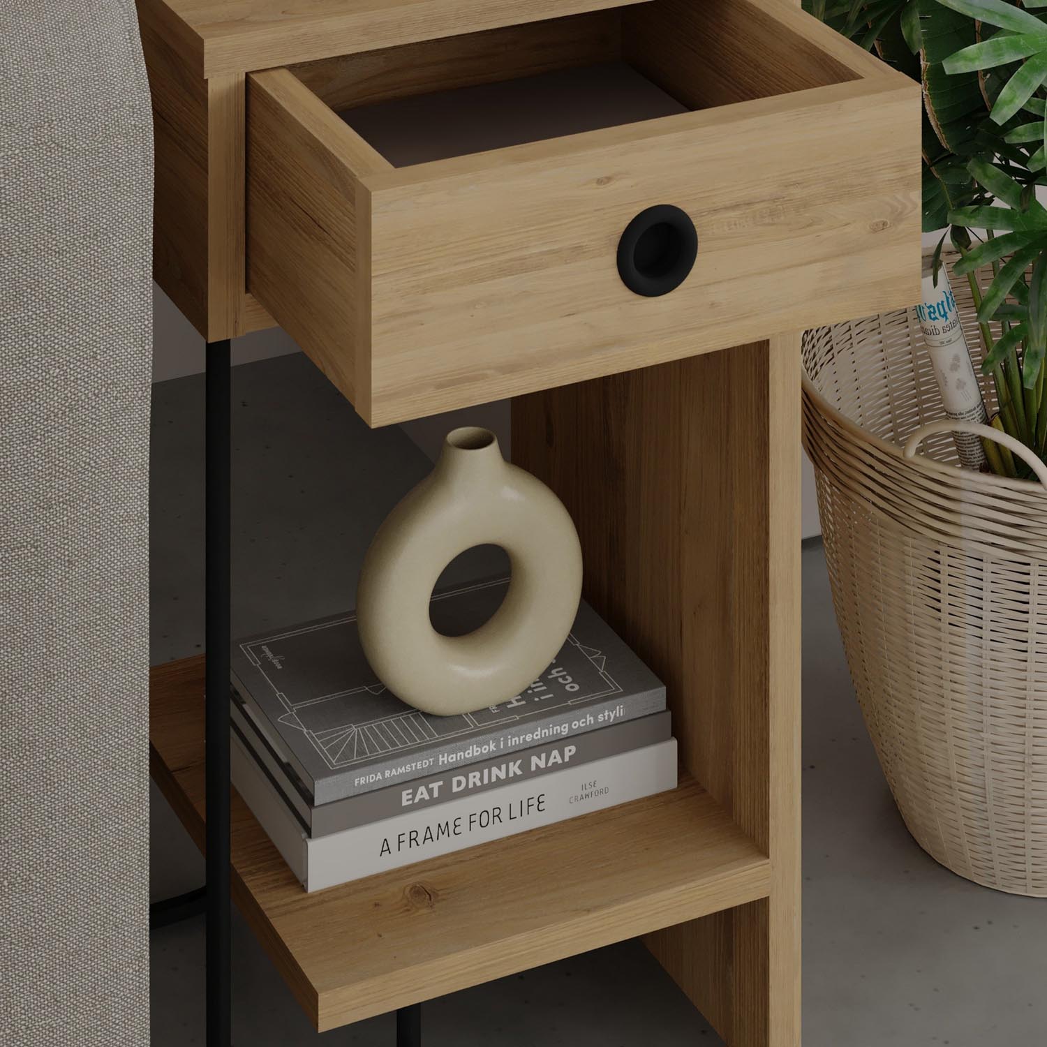 Sirius Right - Oak in Eiche präsentiert im Onlineshop von KAQTU Design AG. Nachttisch ist von Hanah Home