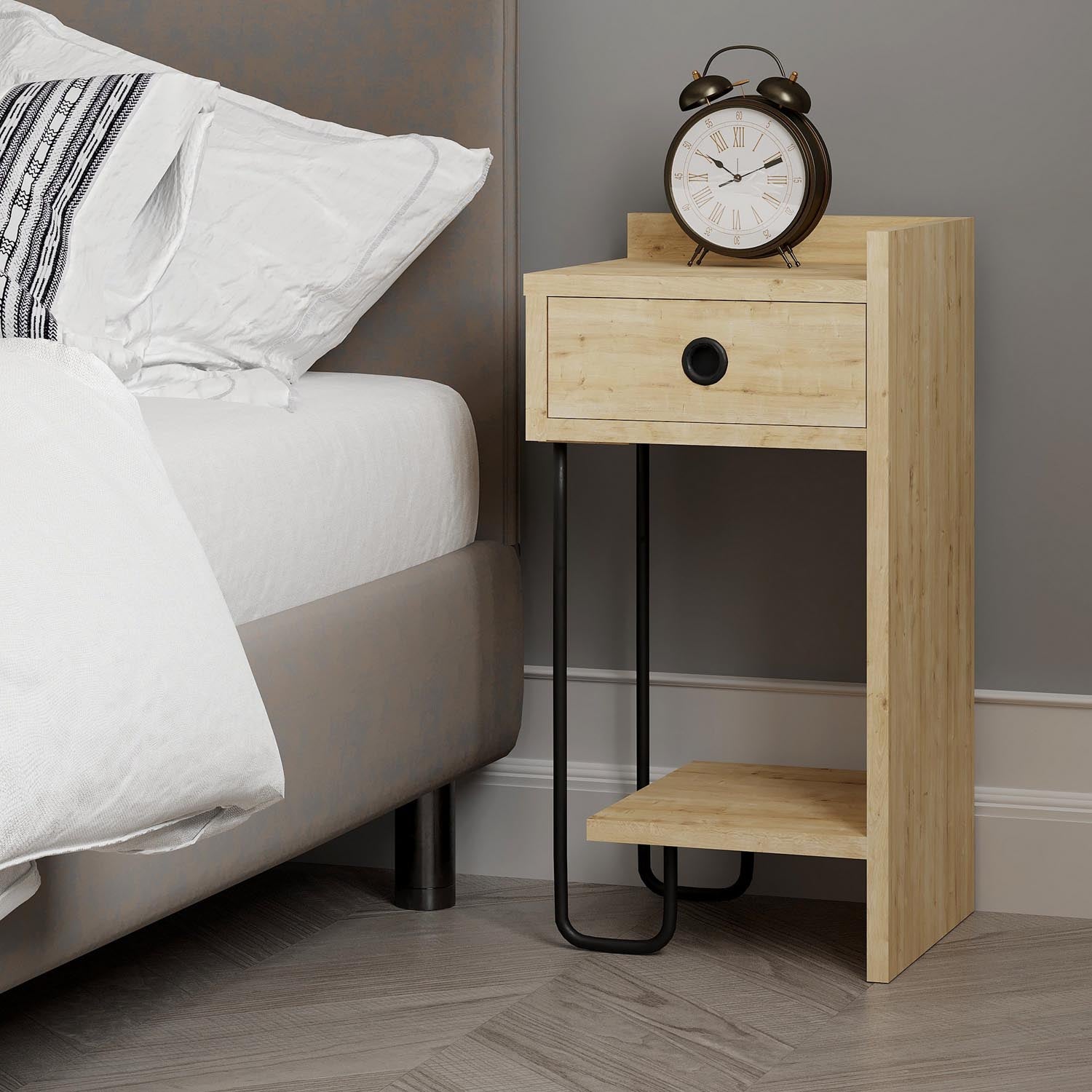 Sirius Right - Oak in Eiche präsentiert im Onlineshop von KAQTU Design AG. Nachttisch ist von Hanah Home