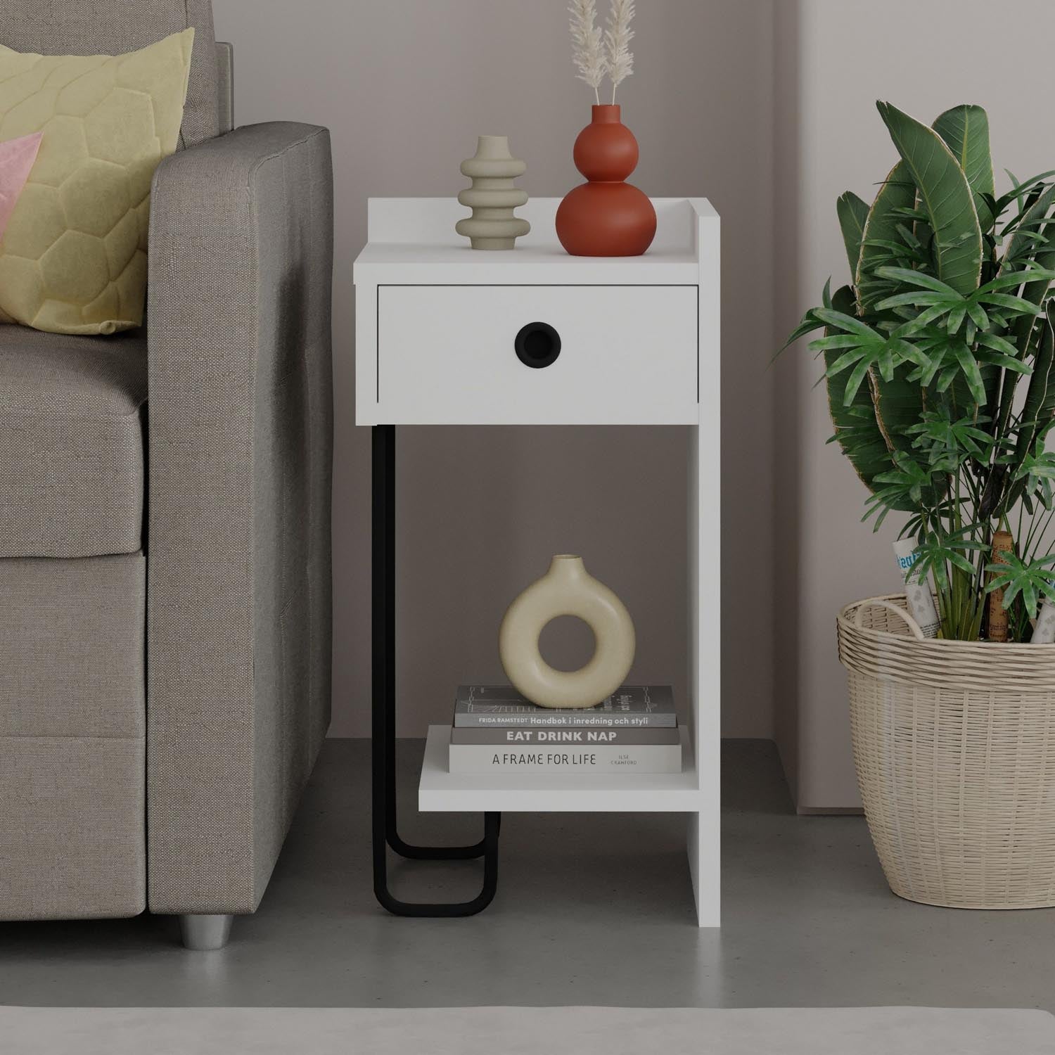 Sirius Right - White in Weiss präsentiert im Onlineshop von KAQTU Design AG. Nachttisch ist von Hanah Home