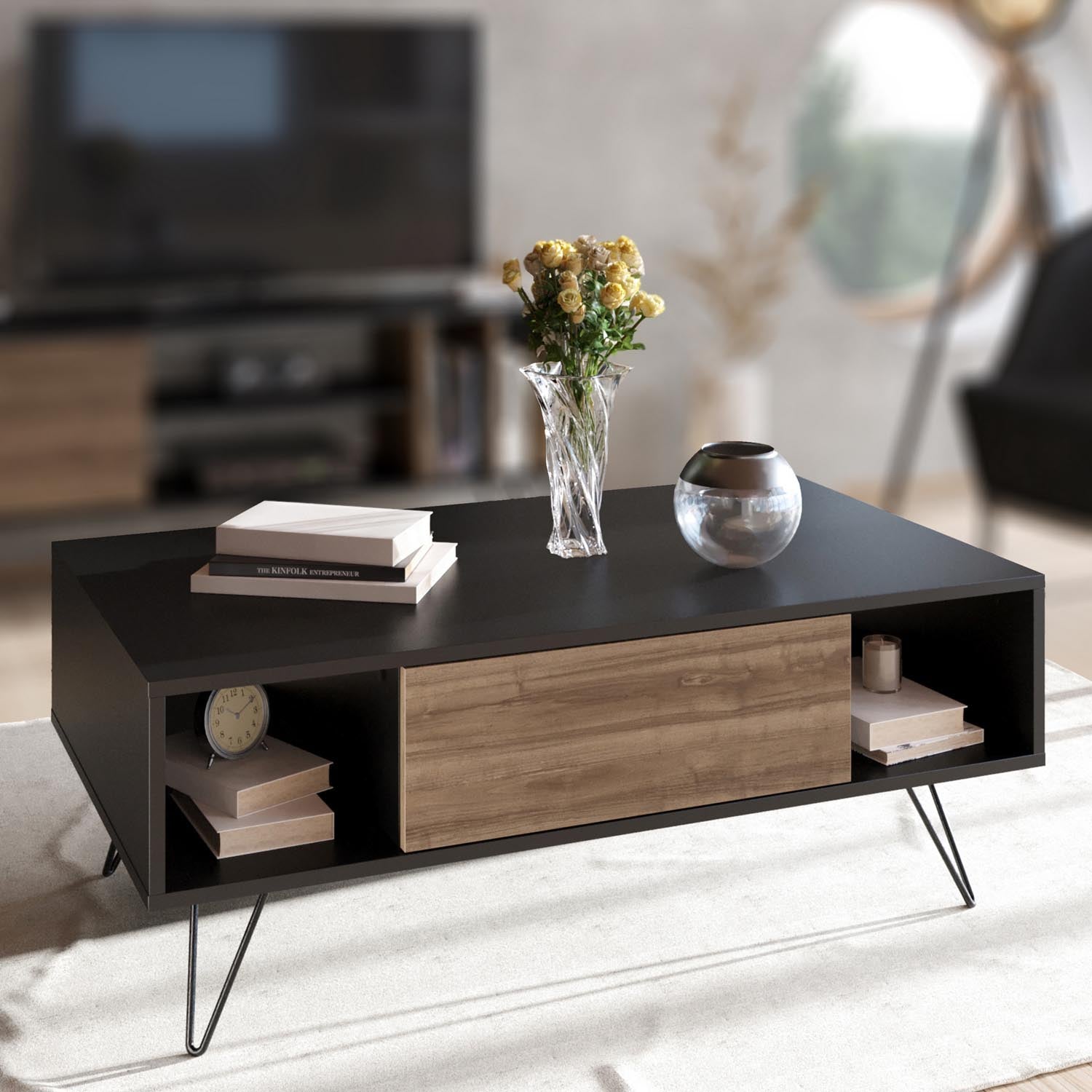 Mistico - Black, Walnut in Schwarznuss präsentiert im Onlineshop von KAQTU Design AG. Beistelltisch ist von Hanah Home