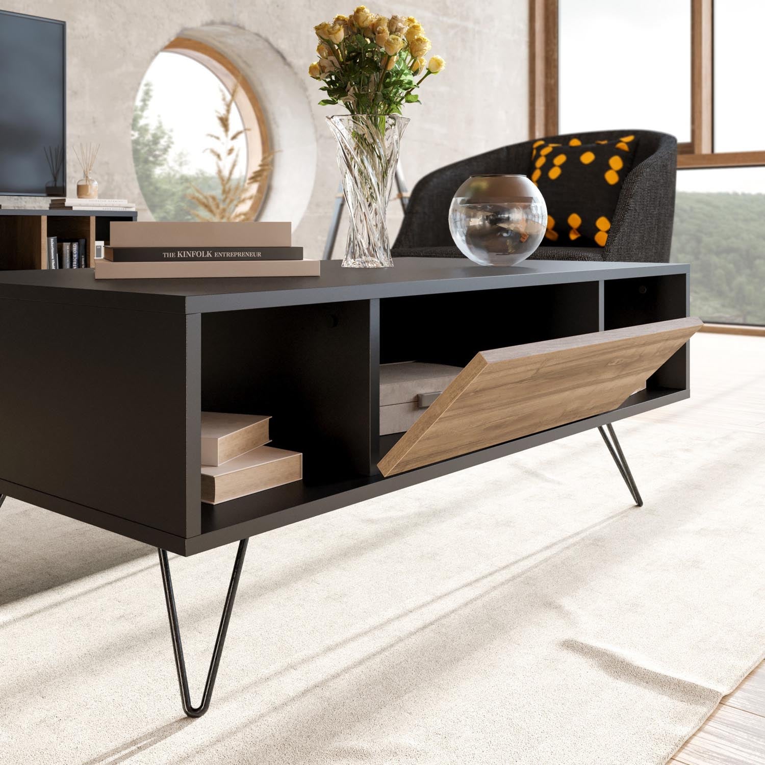 Mistico - Black, Walnut in Schwarznuss präsentiert im Onlineshop von KAQTU Design AG. Beistelltisch ist von Hanah Home