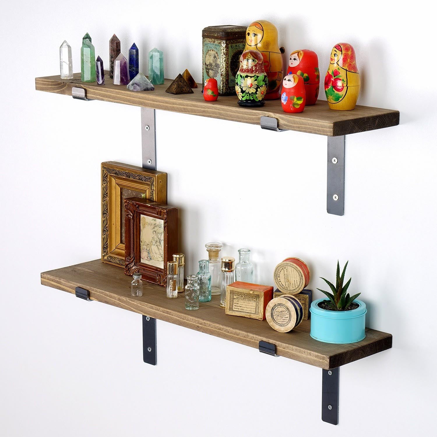 Lam006 in Schwarznuss präsentiert im Onlineshop von KAQTU Design AG. Wandregal ist von Hanah Home
