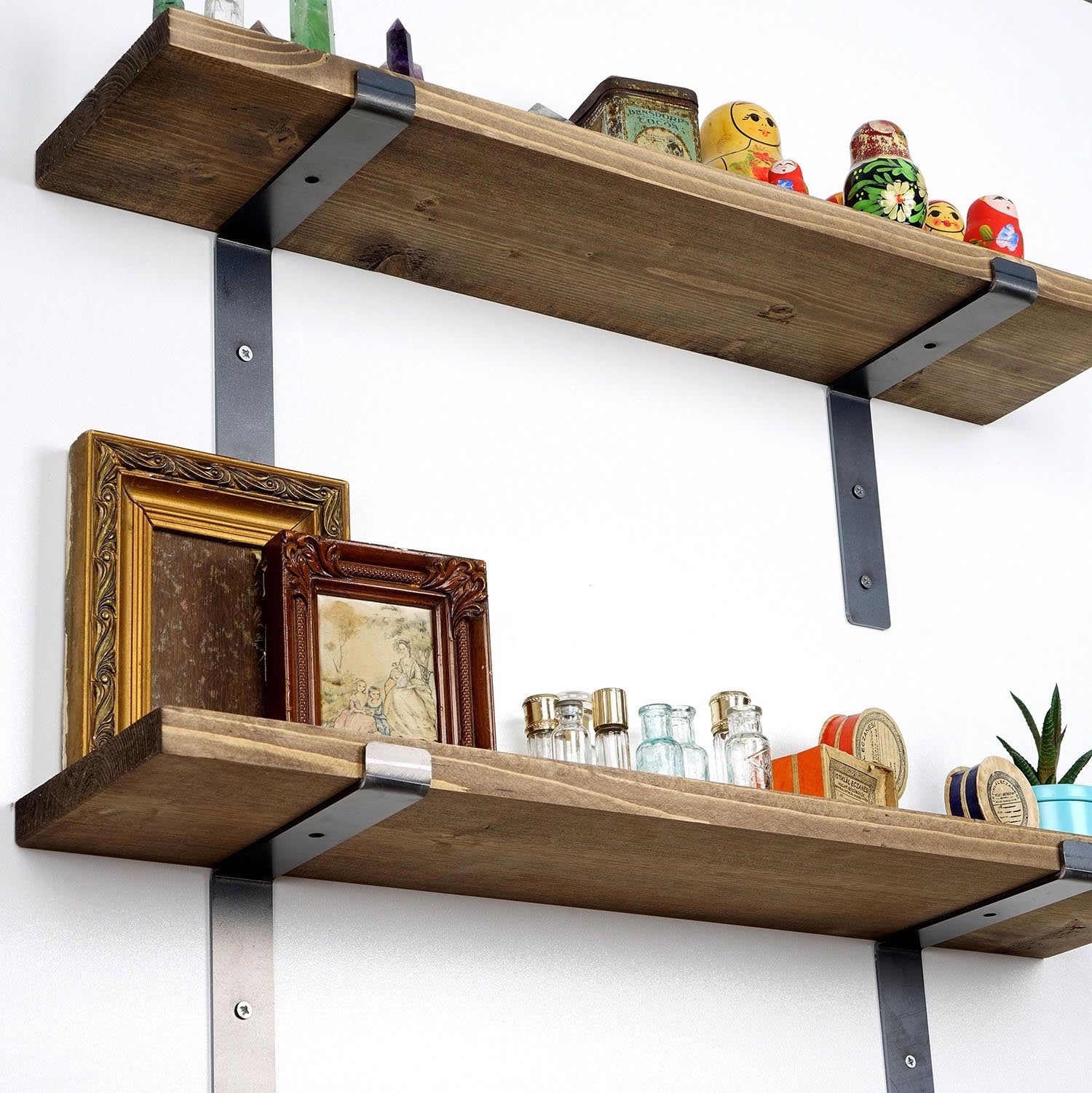 Lam006 in Schwarznuss präsentiert im Onlineshop von KAQTU Design AG. Wandregal ist von Hanah Home