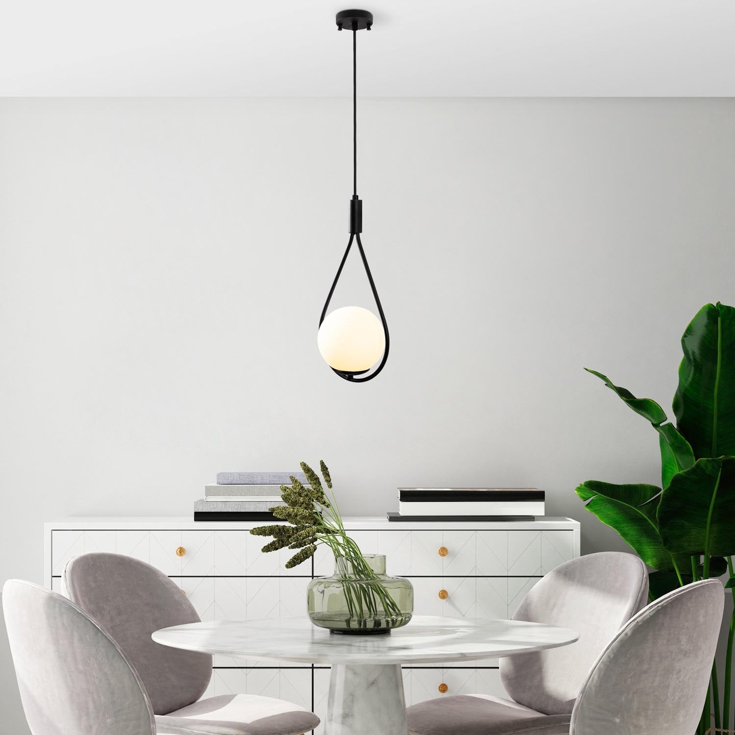 GMN-00008 in Schwarz präsentiert im Onlineshop von KAQTU Design AG. Pendelleuchte ist von Opviq