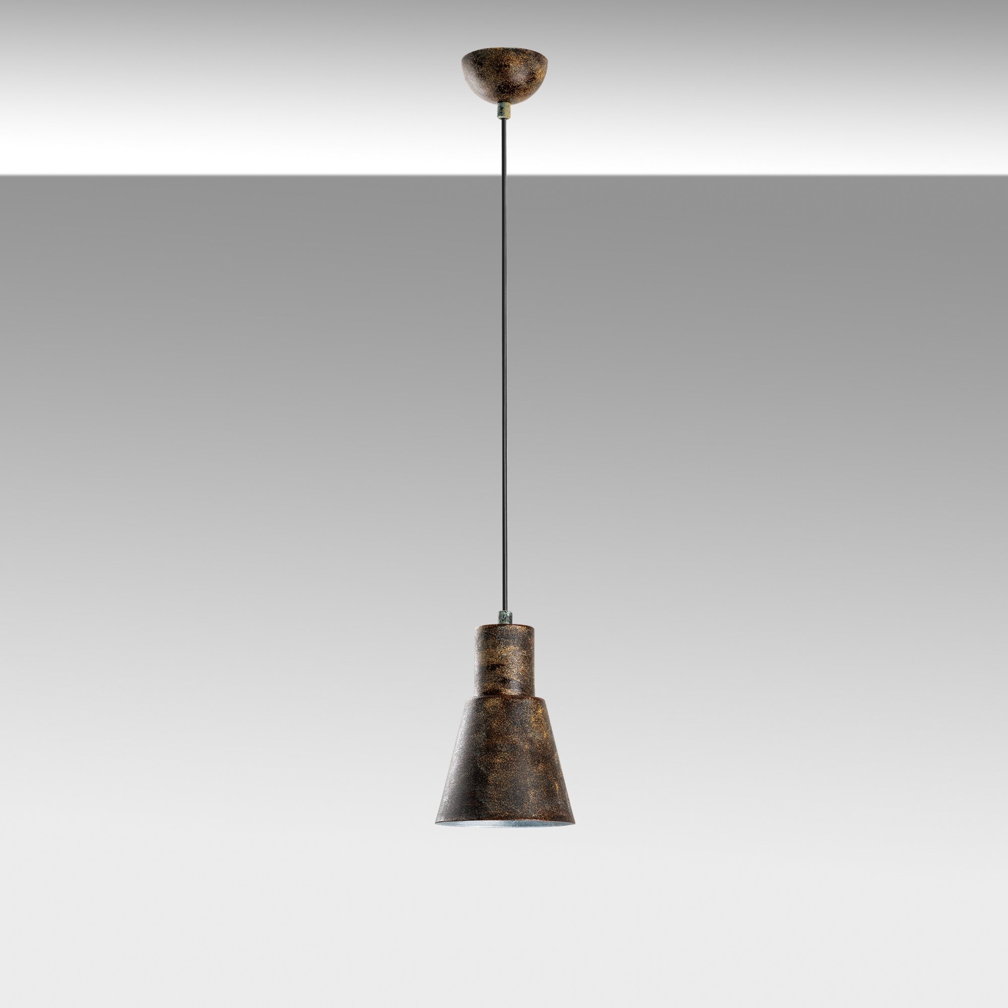 KONIKKEM-6362-RETRO in Antiquation präsentiert im Onlineshop von KAQTU Design AG. Pendelleuchte ist von Opviq
