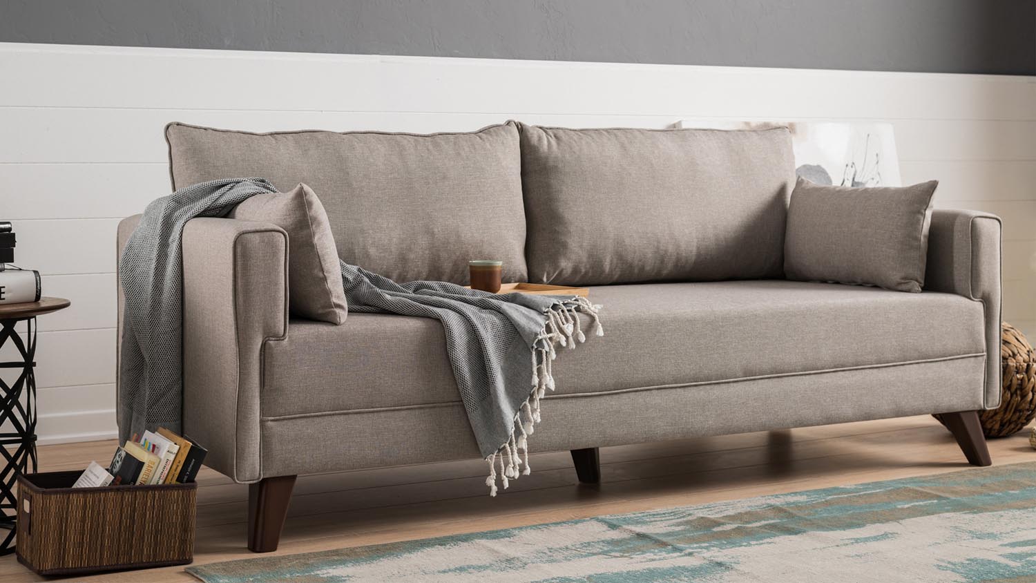 Bella Sofa For 3 Pr - Cream in Sahne präsentiert im Onlineshop von KAQTU Design AG. 3er Sofa ist von Atelier Del Sofa