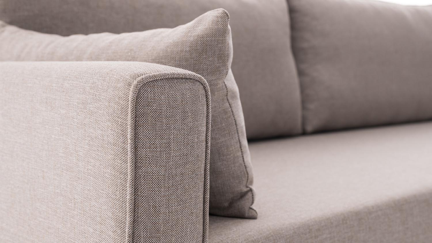 Bella Corner Sofa Right 1 - Cream in Sahne präsentiert im Onlineshop von KAQTU Design AG. Ecksofa ist von Atelier Del Sofa